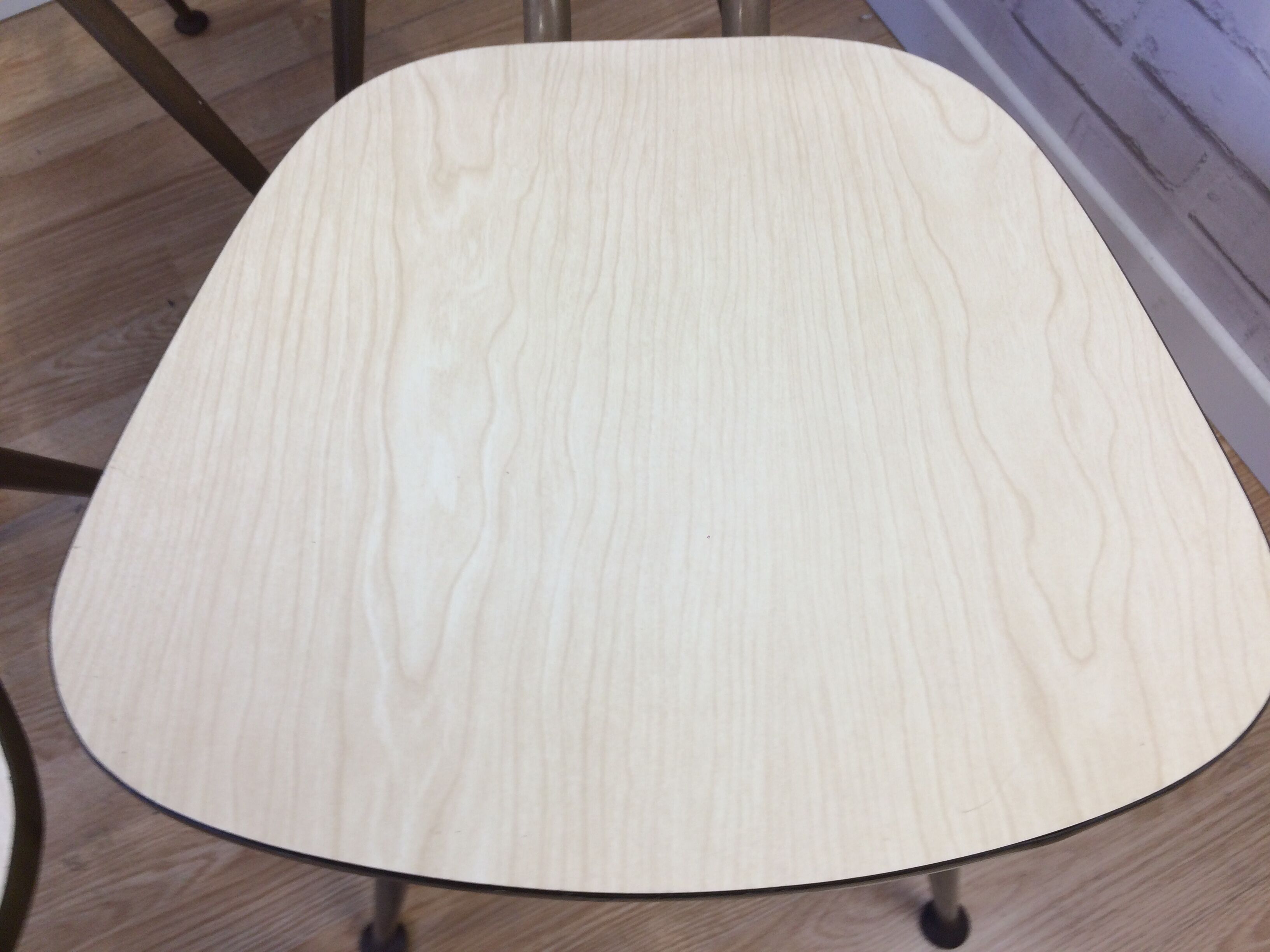 Lot of 5 beige Formica chairs