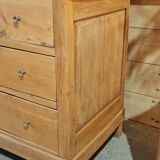 Old chest of drawers