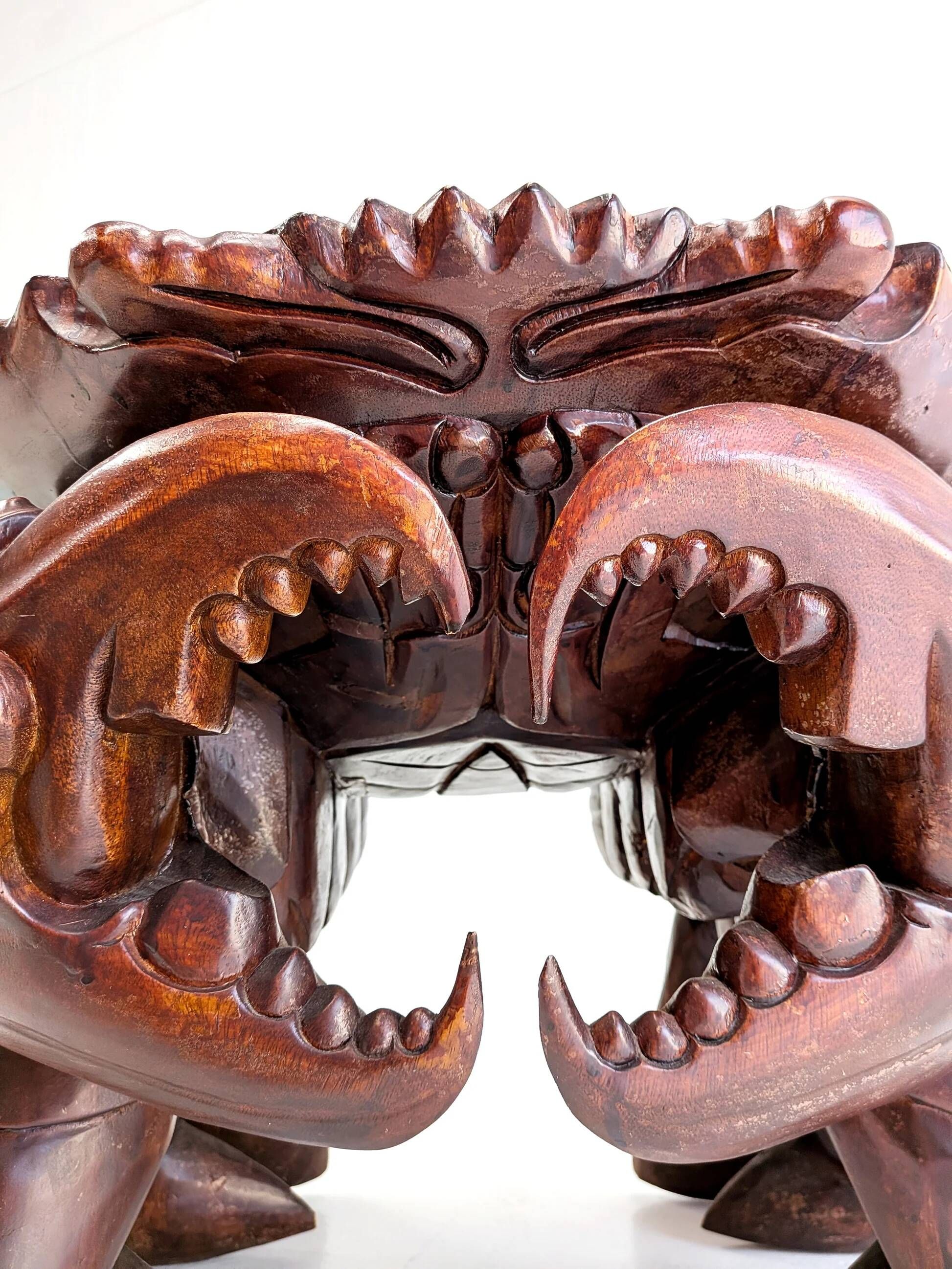 Table d'appoint en forme de crabe fait main des années 1970