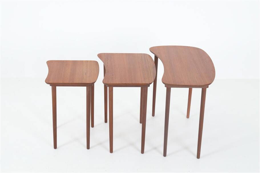 Set of 3 asymmetrical teak nesting tables / side tables / Mid Century Danish Modern Design / 1950s / 1960s