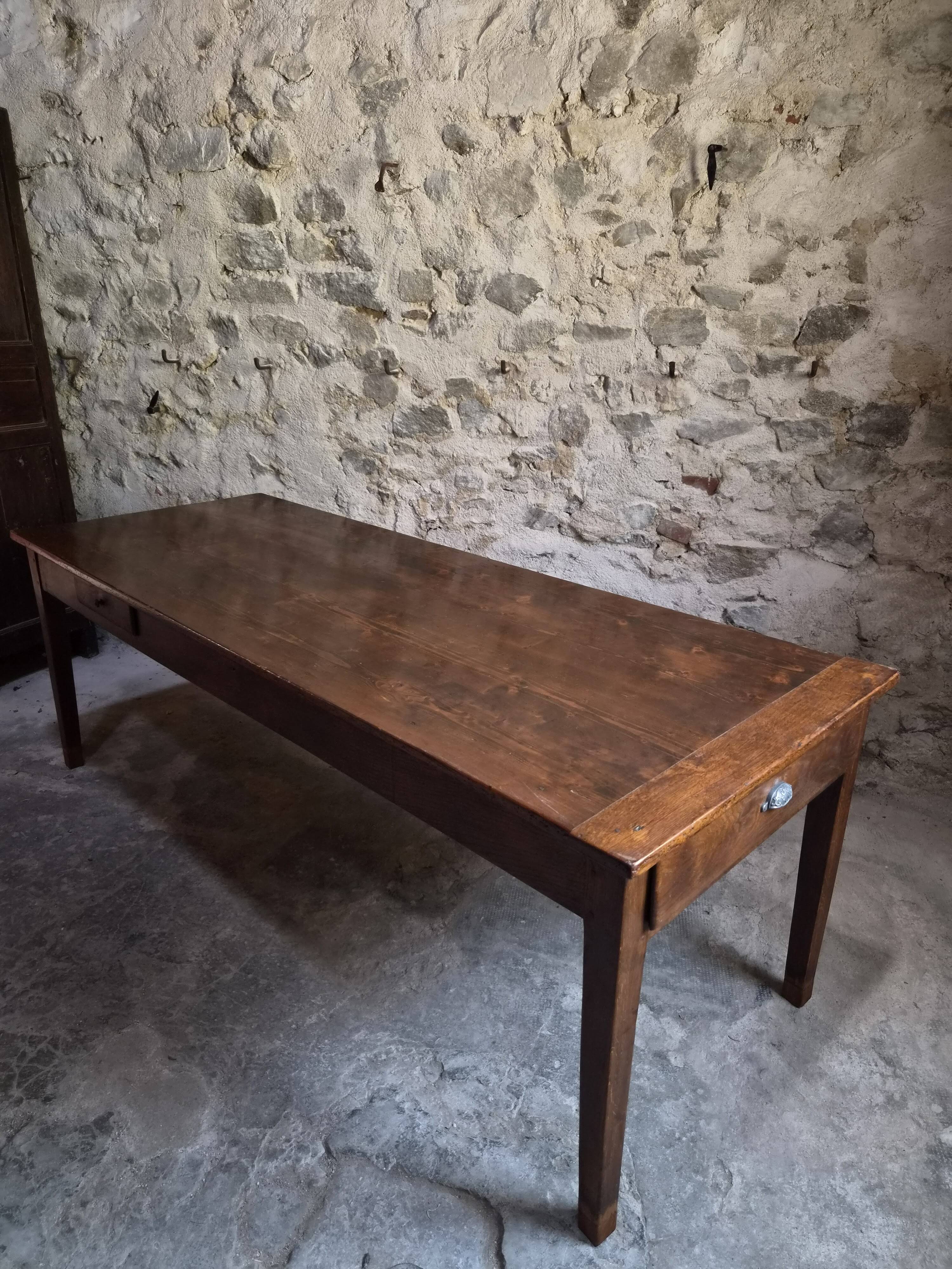 Table à manger de ferme française ancienne avec deux tiroirs | Chêne & pin | vers 1850–1900