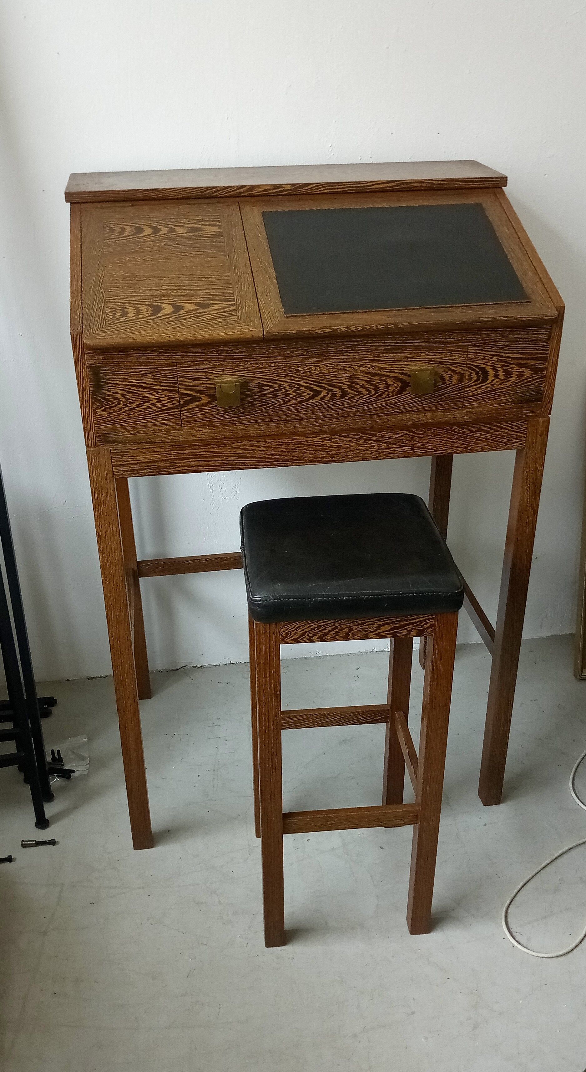 Secretary desk with stool in macasar from the 60s