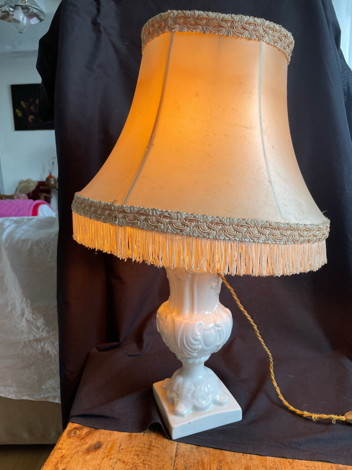 Opaline lamp, white vase, lampshade