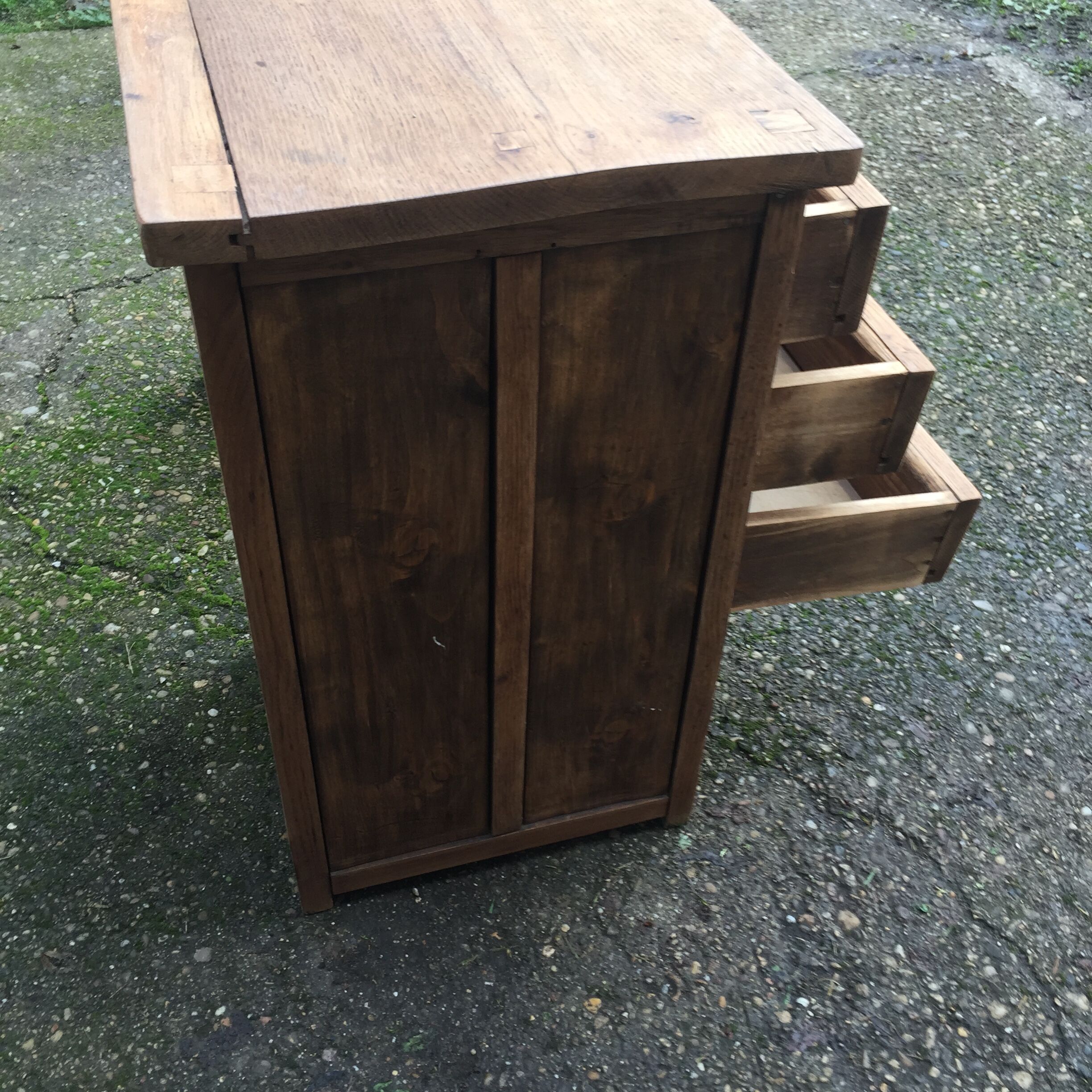 Bureau d’enfant en chêne années 50