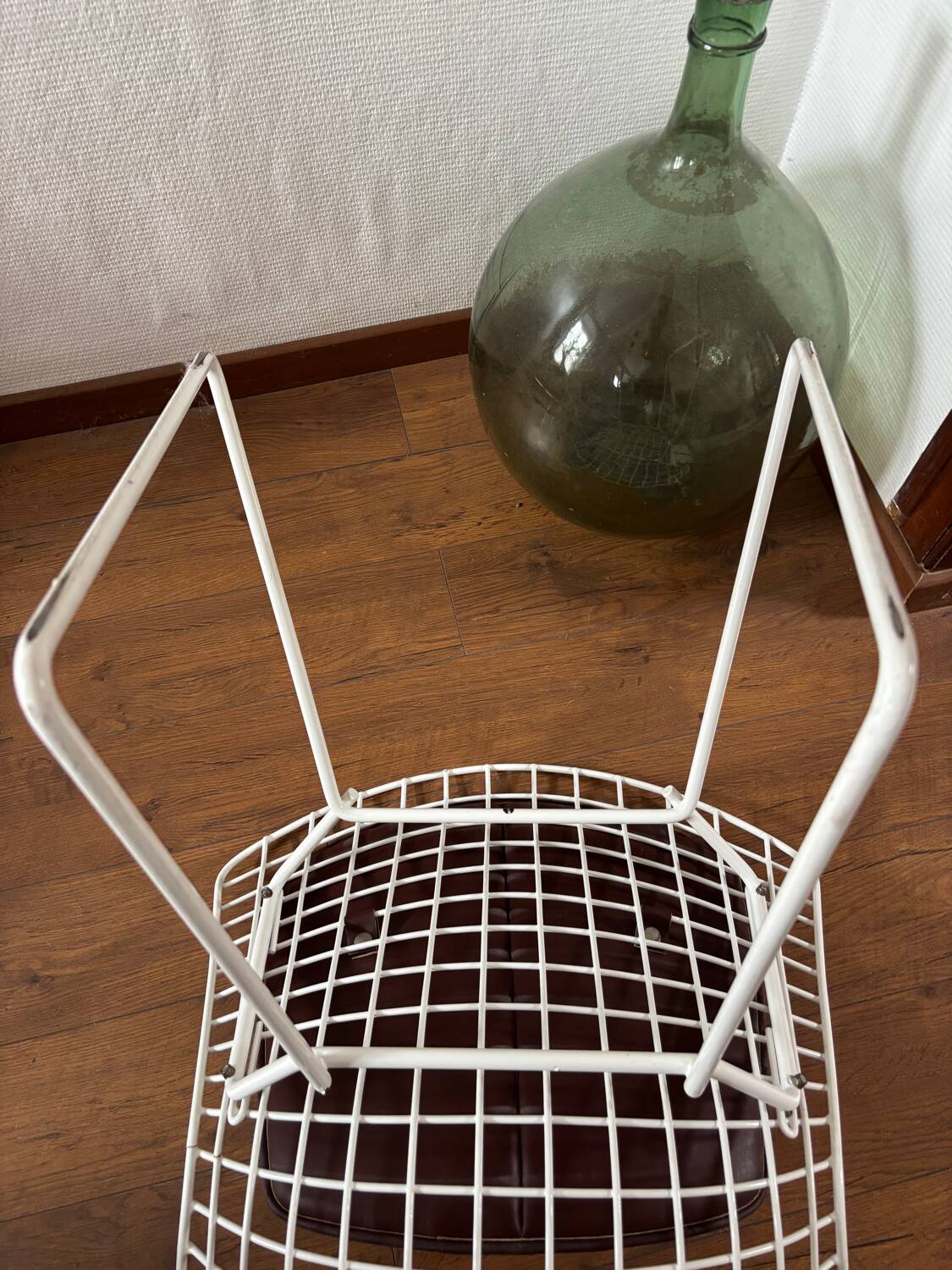 Harry Bertoia White Wire Chair with Leather Cushion