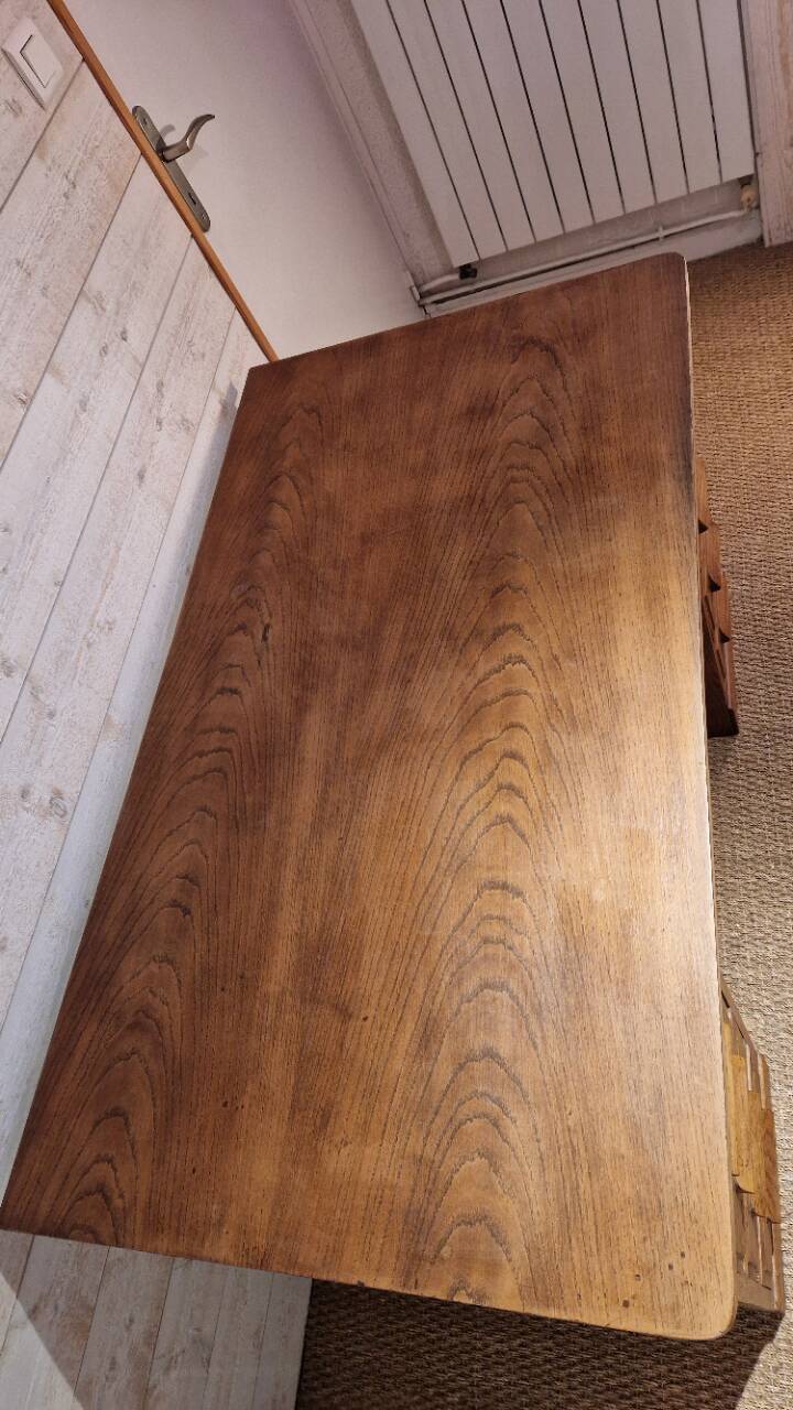 Vintage administration office