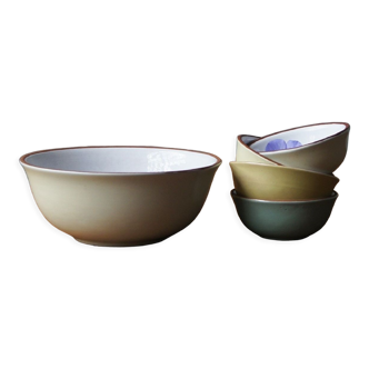 Set of ceramic bowls