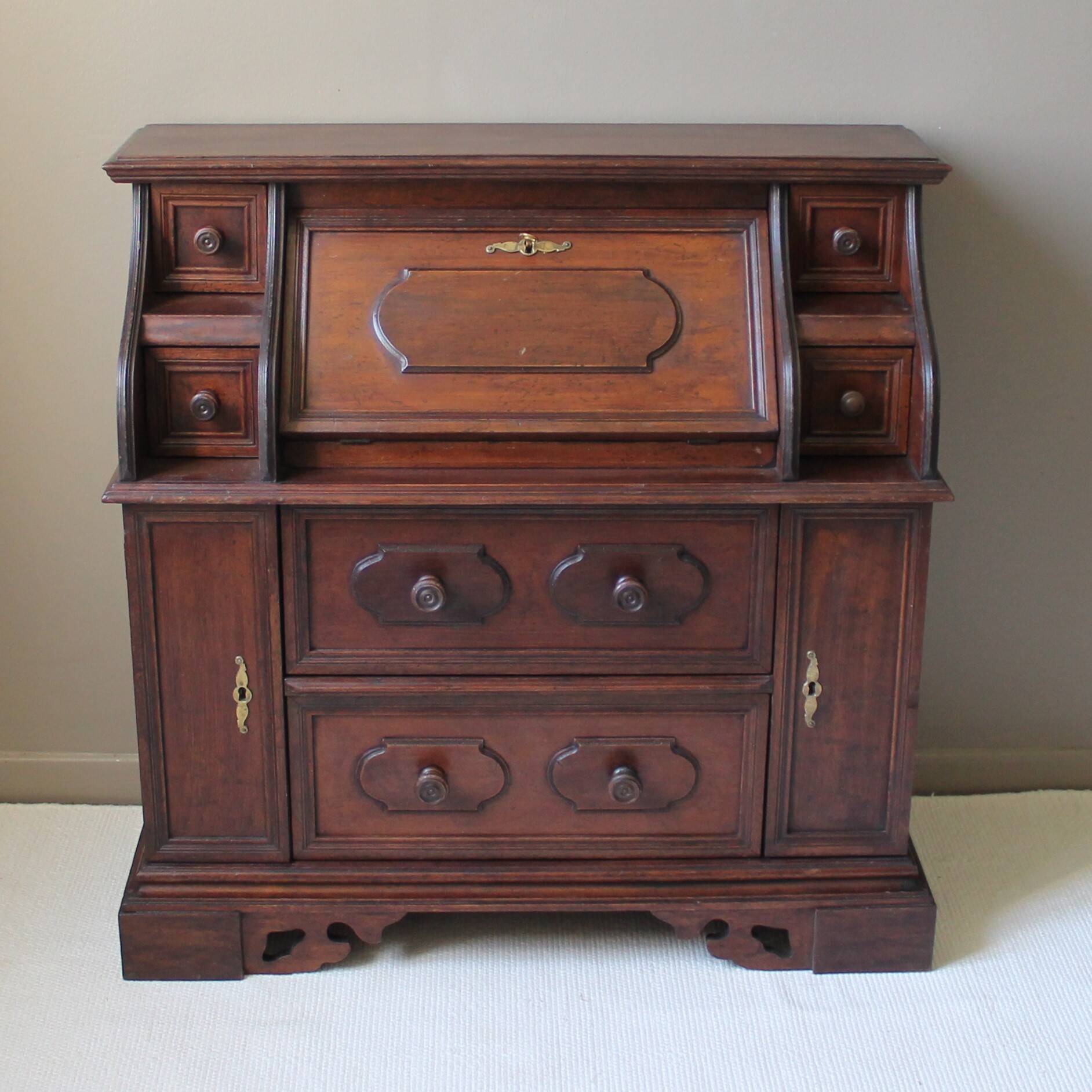 Vintage scriban desk