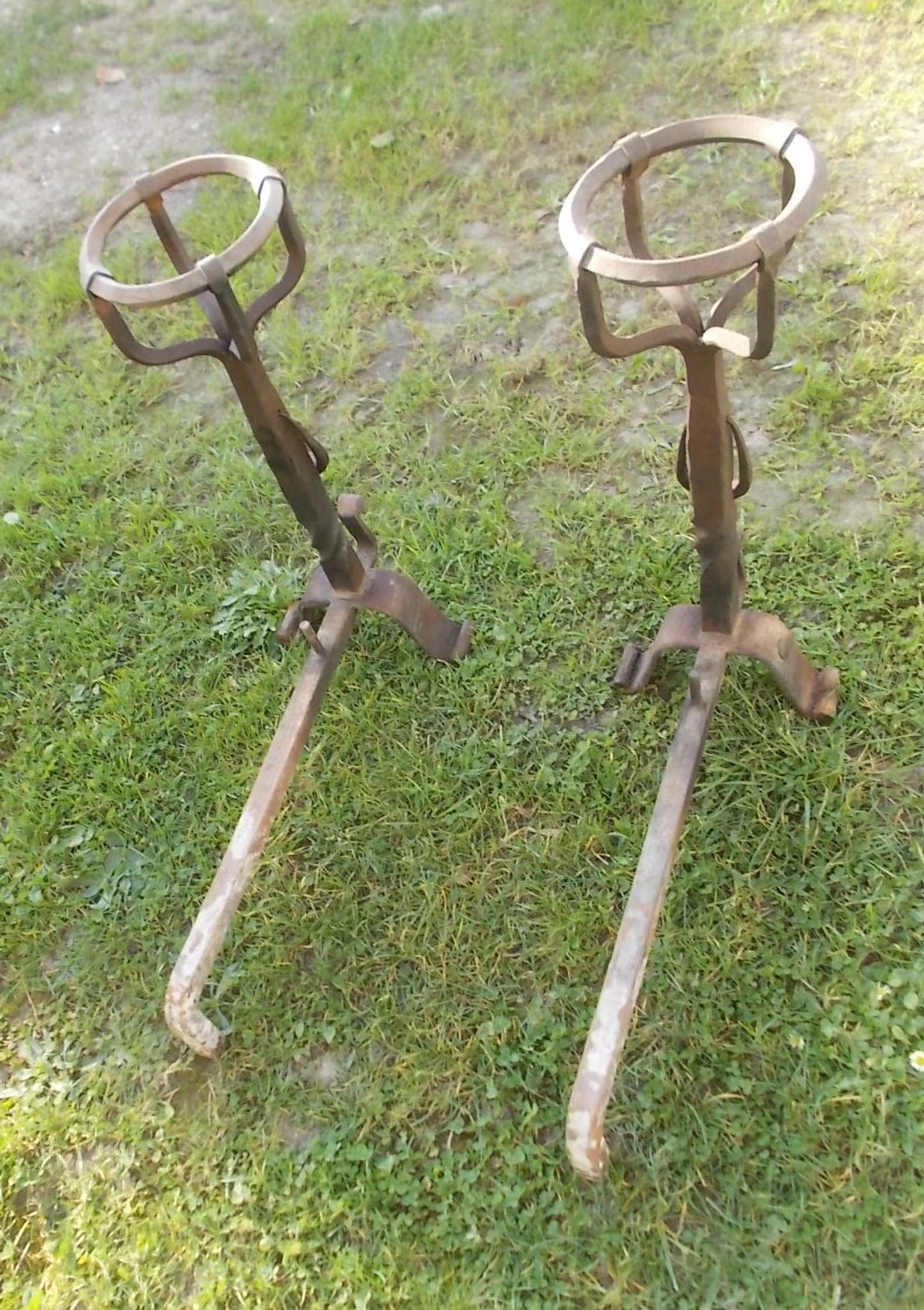 Paire de chenets landiers en fer forgé