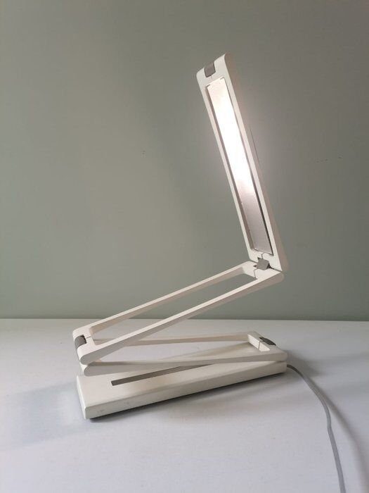 Italian desk lamp "Chain" by Ilaria Marelli for Nemo