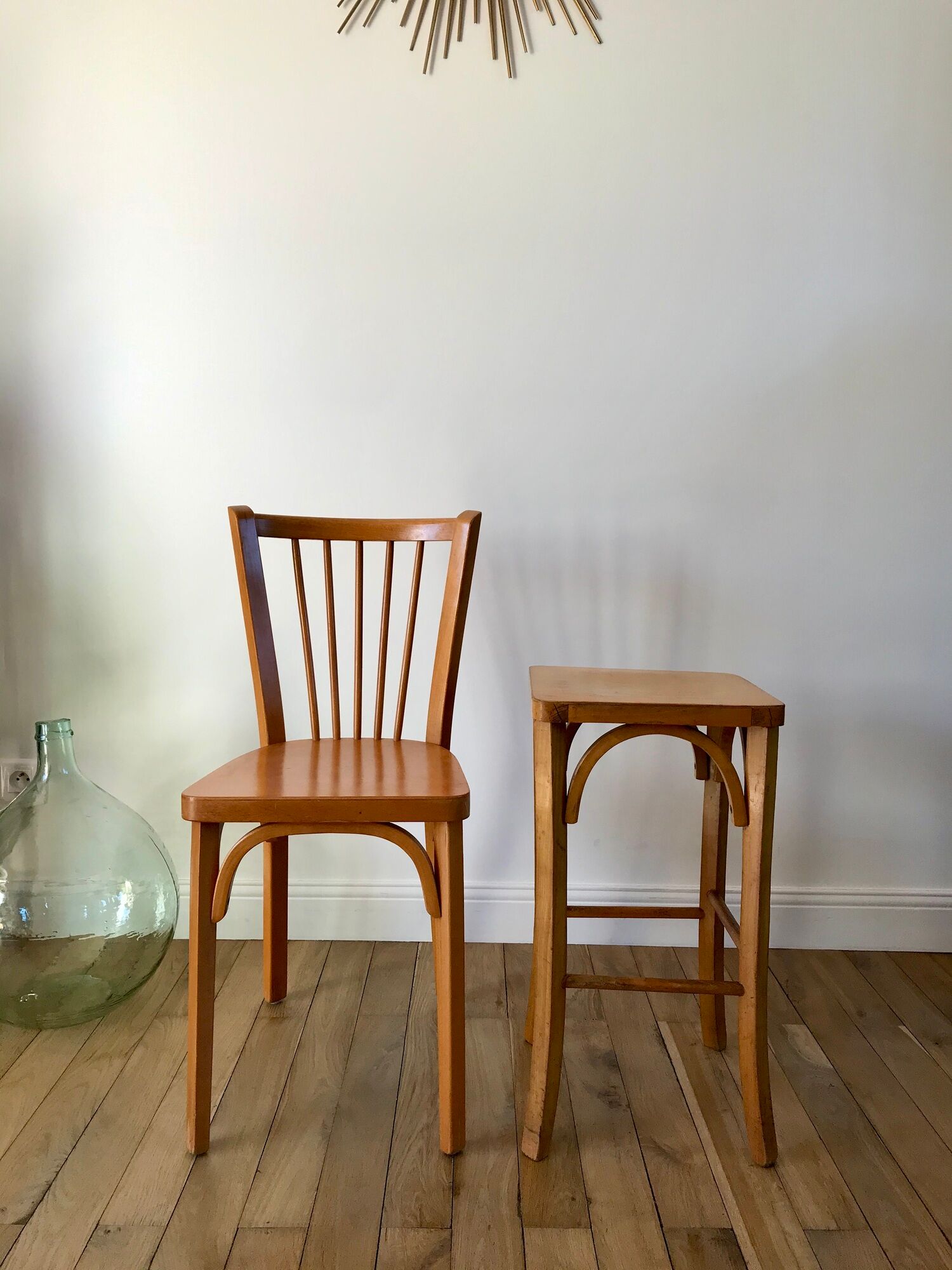 Chaise bistrot Baumann en bois de hêtre clair N°12 années 50