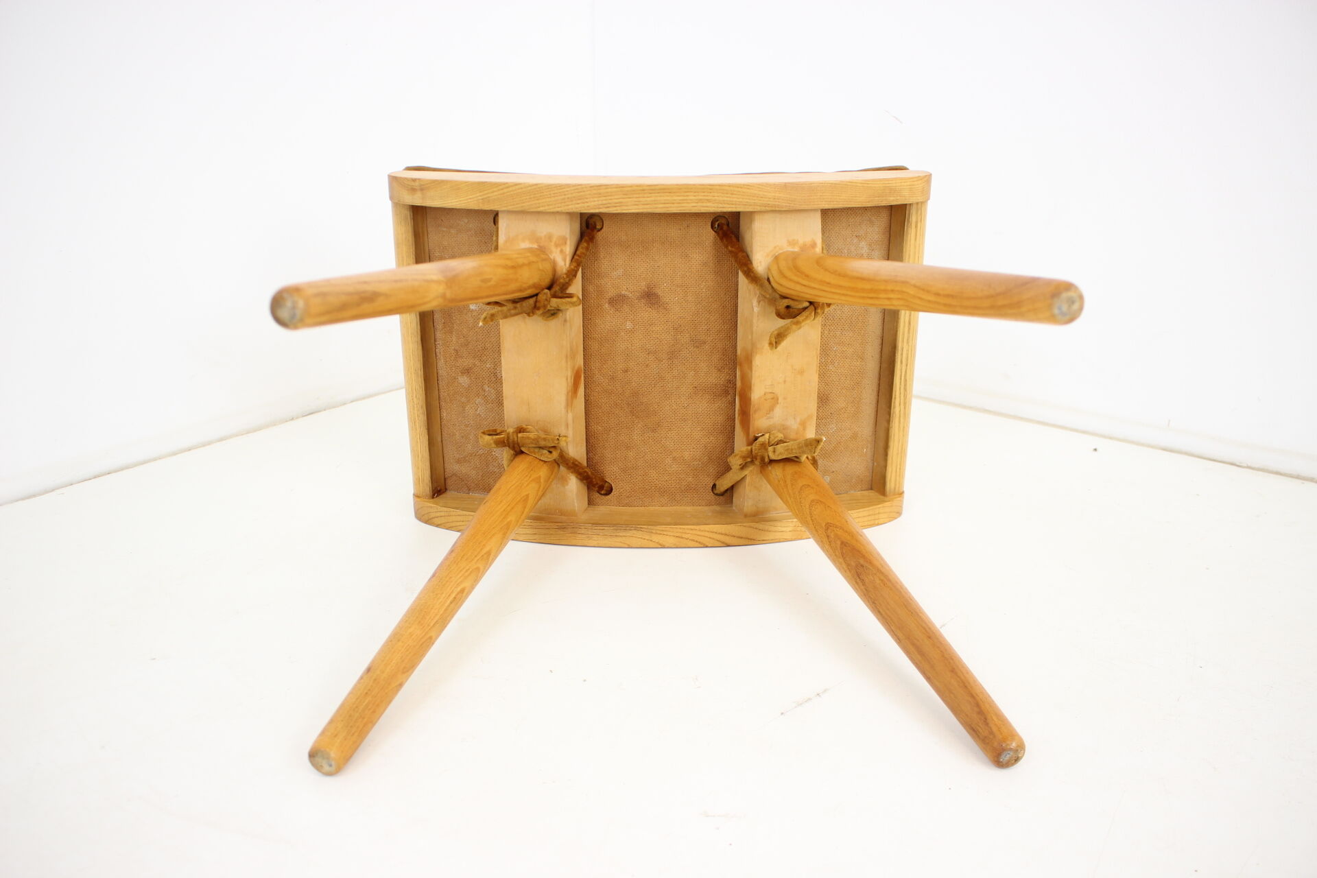 Midcentury Wooden Stool or Footstool/ ULUV, 1960s, Czechoslovakia