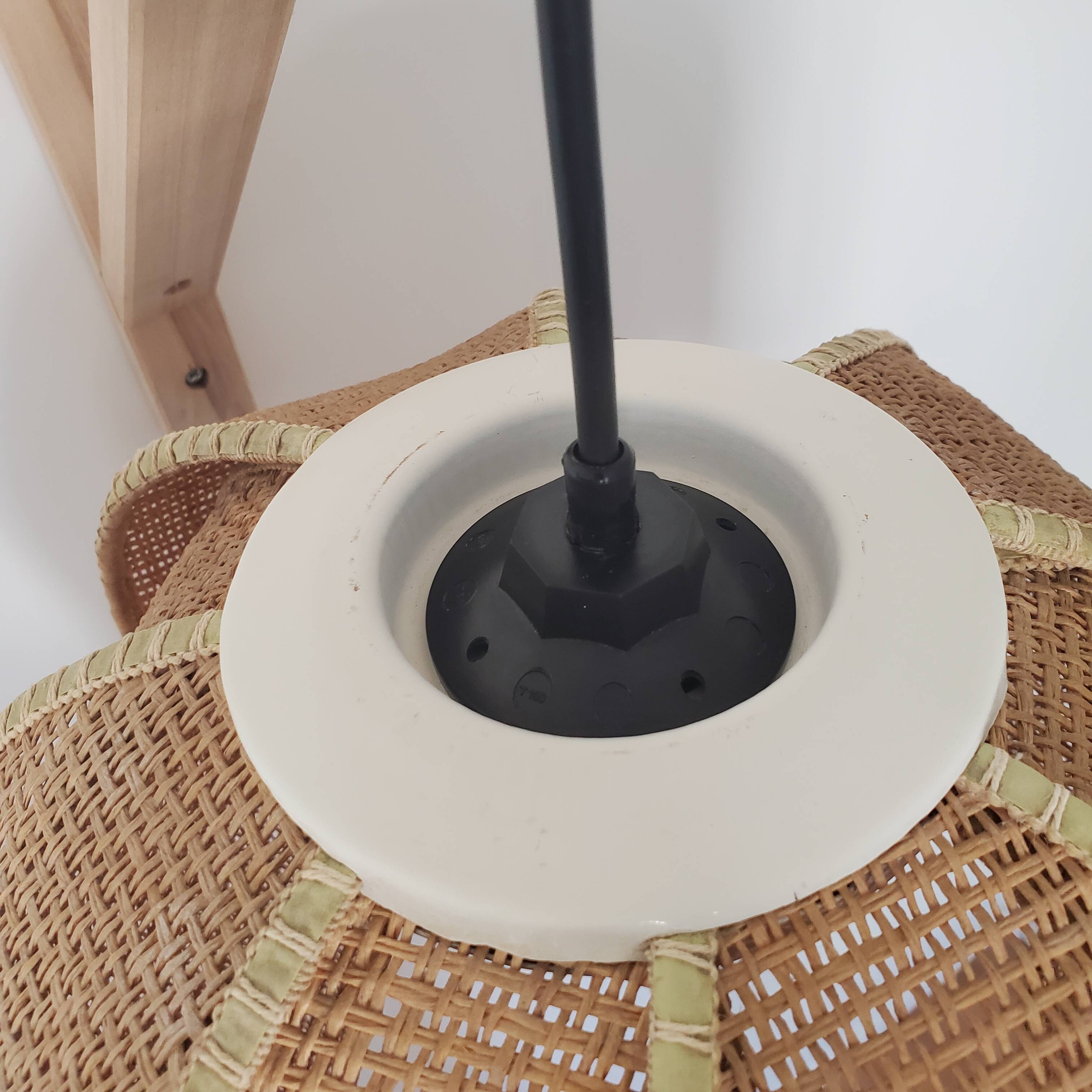 Vintage raffia flower pendant lamp