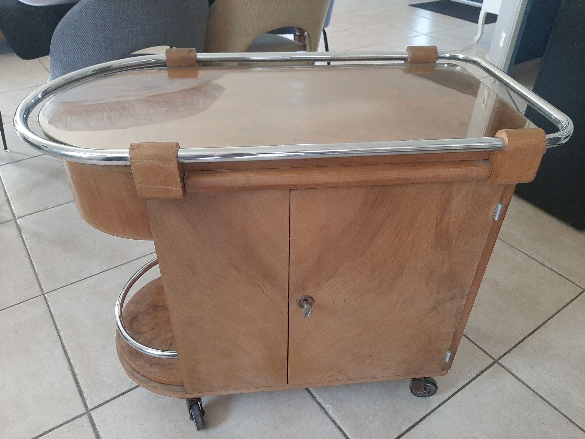 Art Deco bar furniture