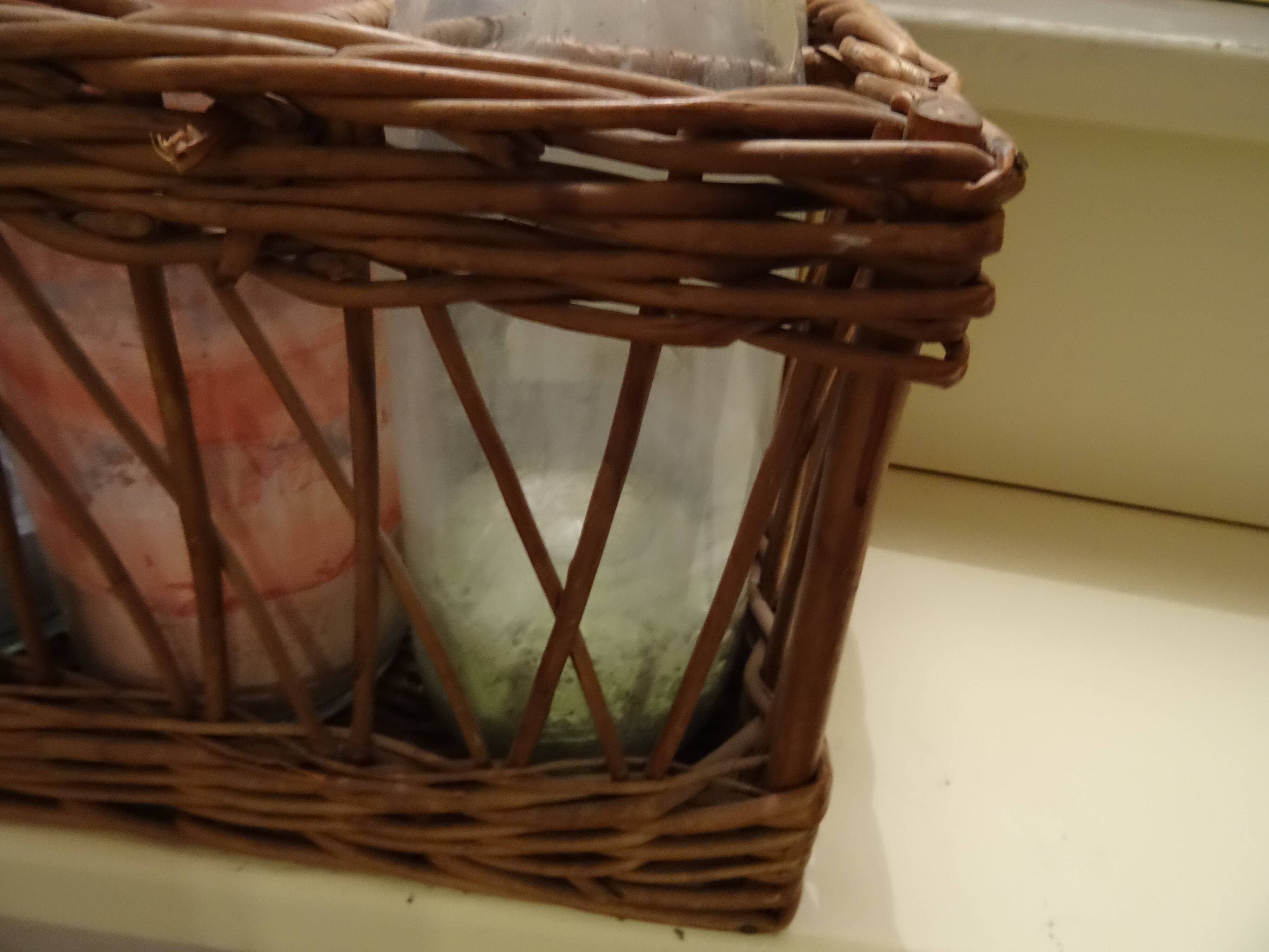 Rattan bottle holders