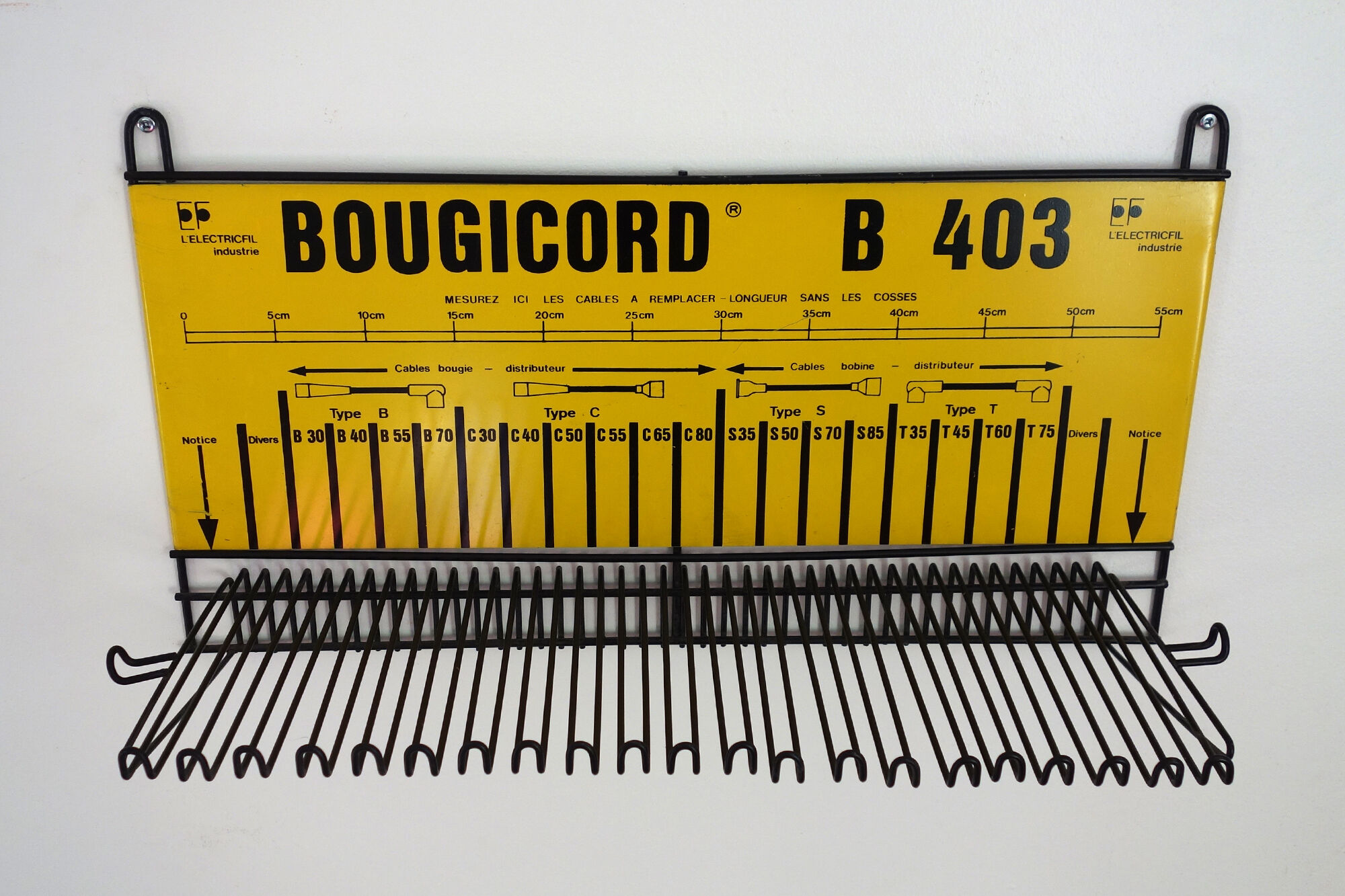 Garage display candle cables