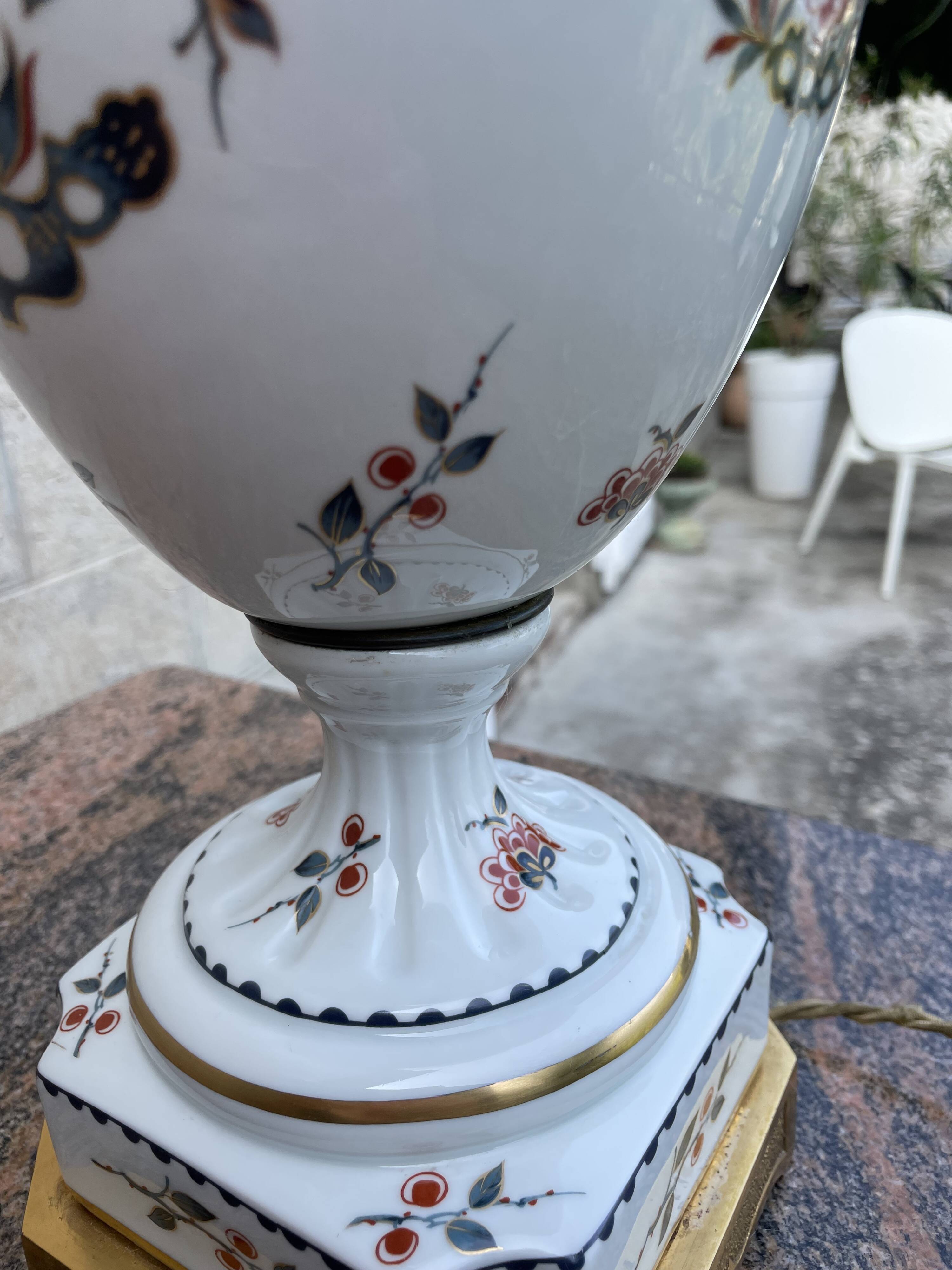 Important Paris porcelain lamp base