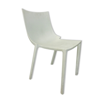 Chaise BO blanches par Philippe Starck éditées par Driade