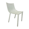 Chaise BO blanches par Philippe Starck éditées par Driade