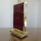 Lampe en laiton et plexiglas bordeaux années 70