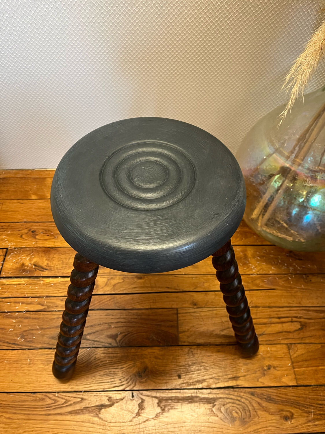Vintage tripod stool