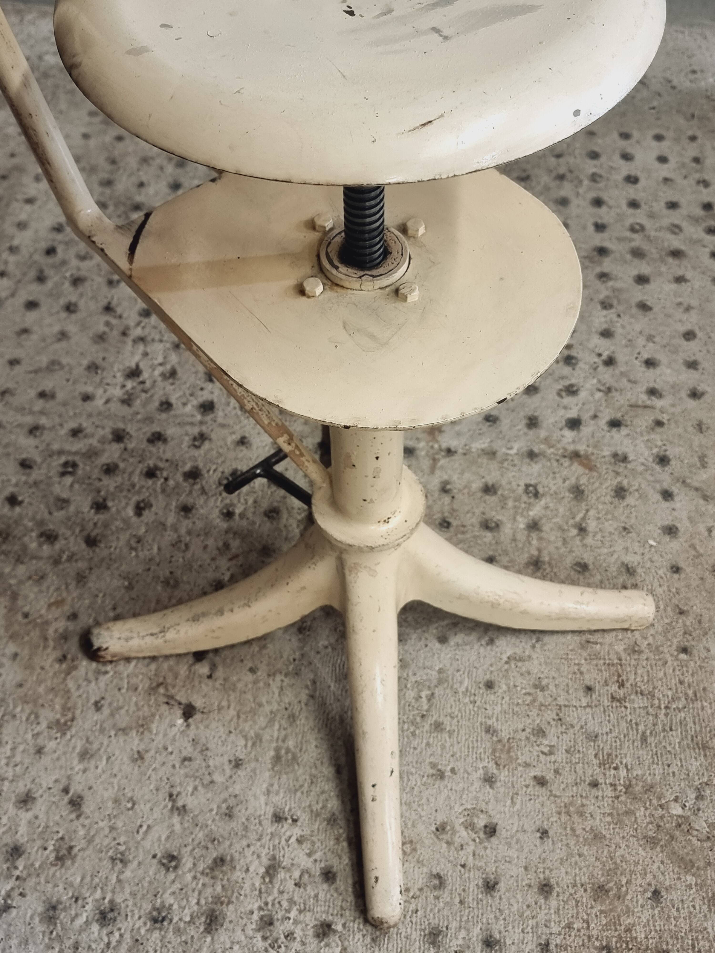 Fauteuil de dentiste ancien de Belgique période 1900/1920