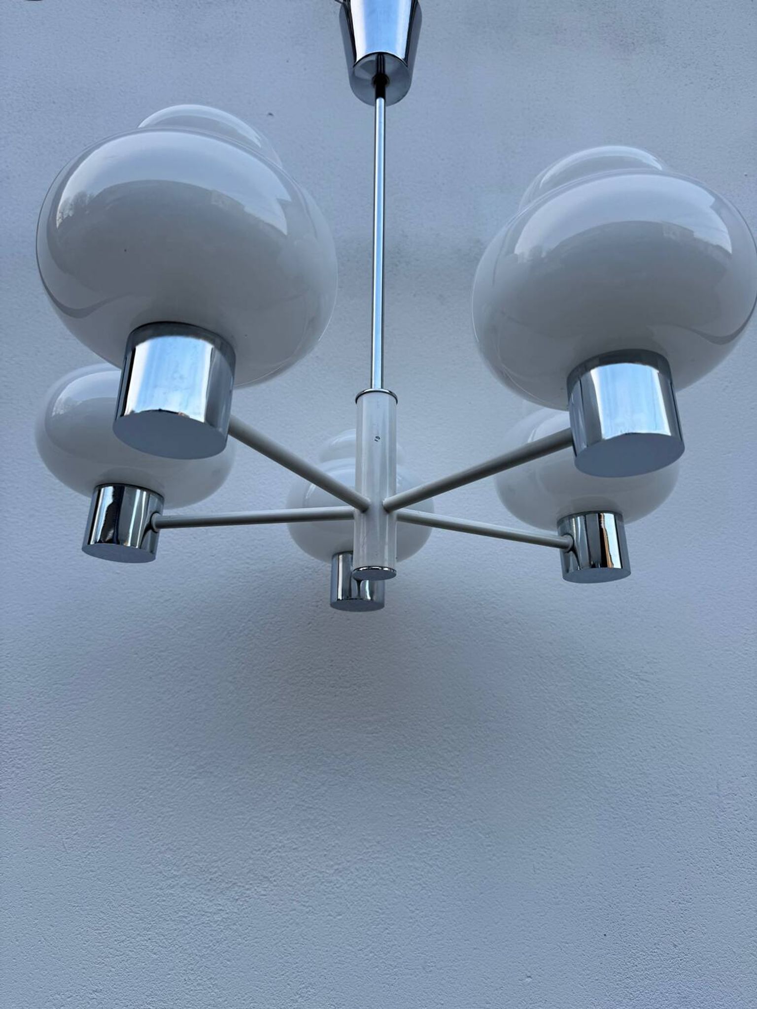 Lustre Space Age opaline chrome années 70