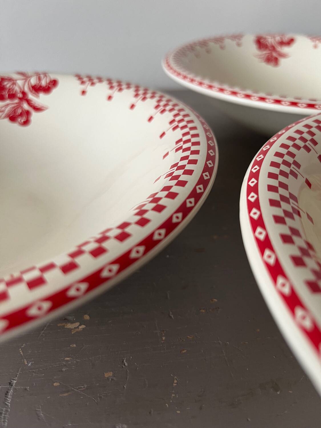 4 soup plates Comptoir de Famille “red checkerboard” model