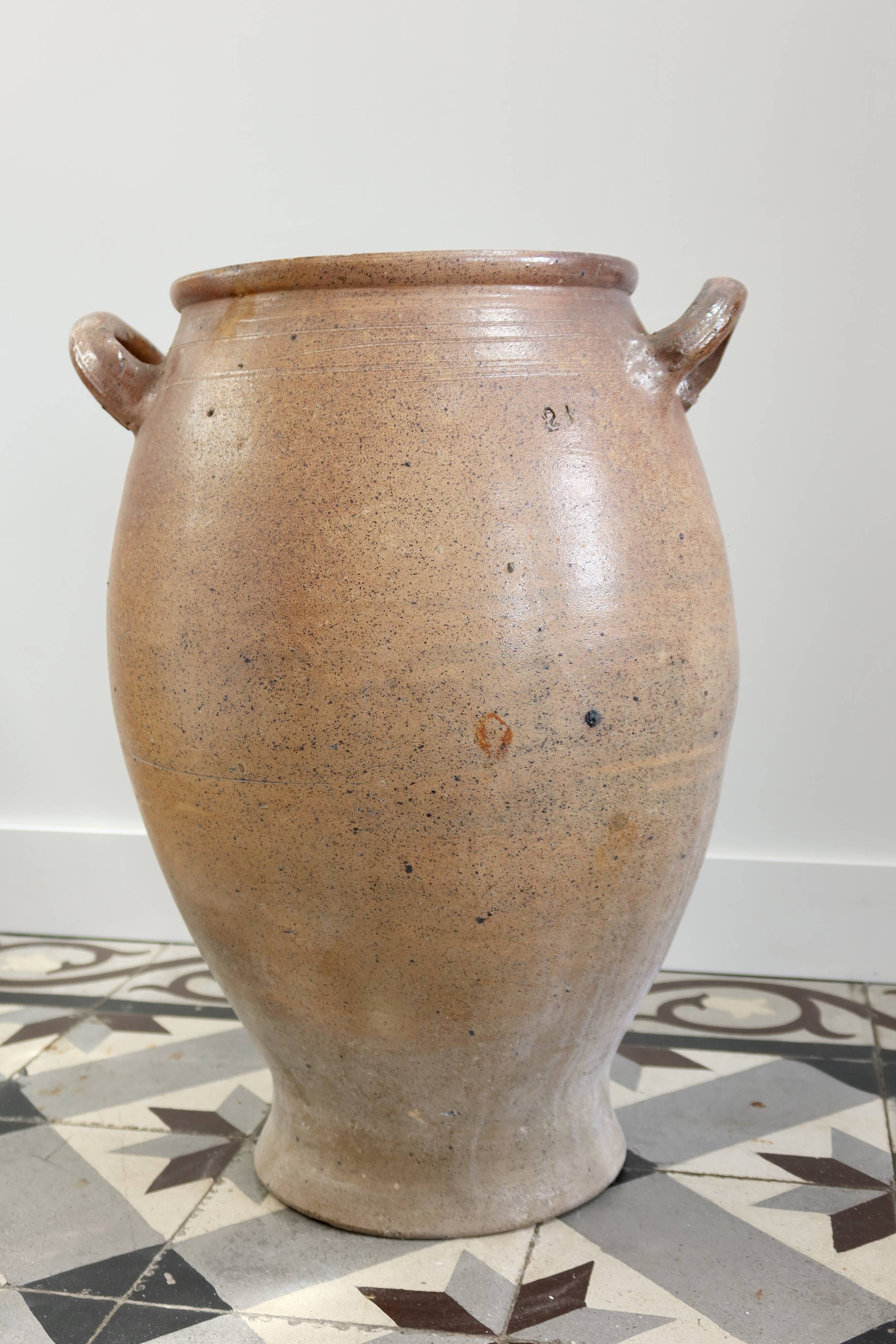 Large stoneware jar in old Provençal style