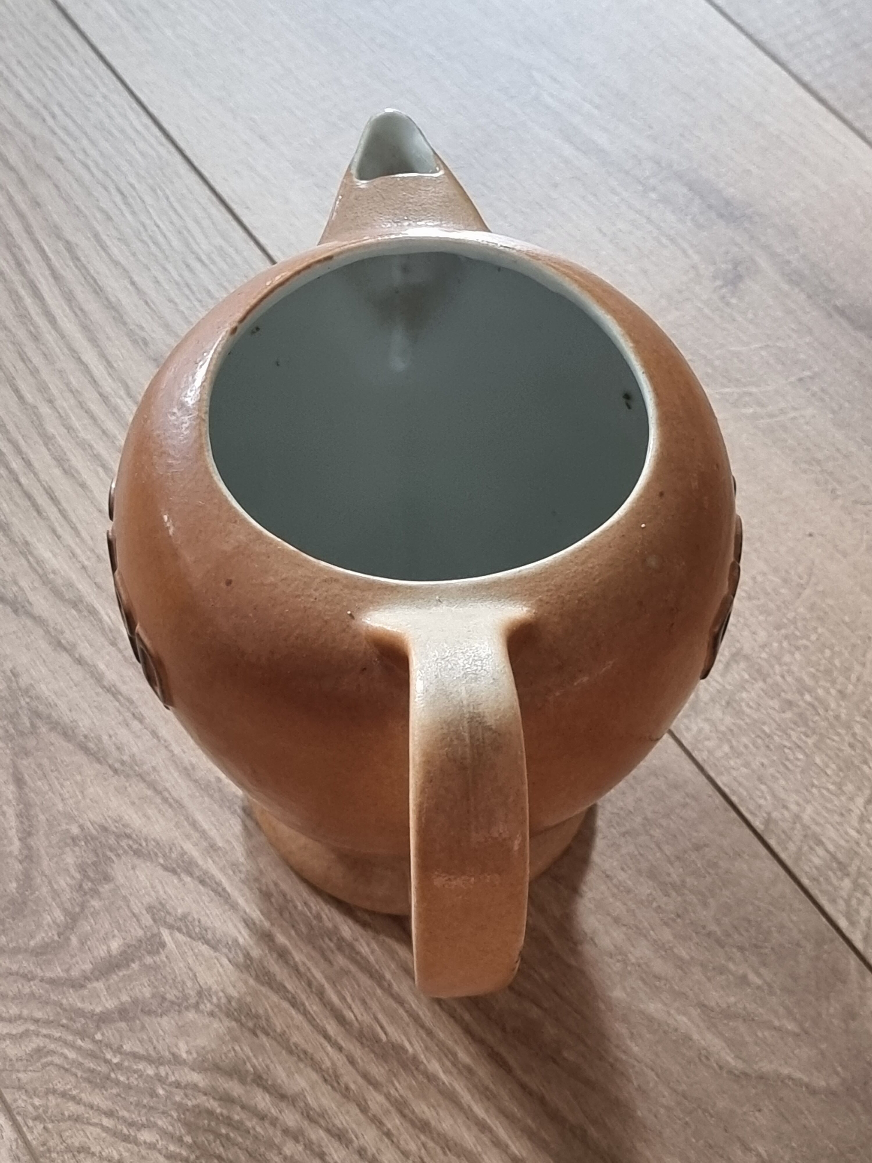 Ricard sandstone pitcher