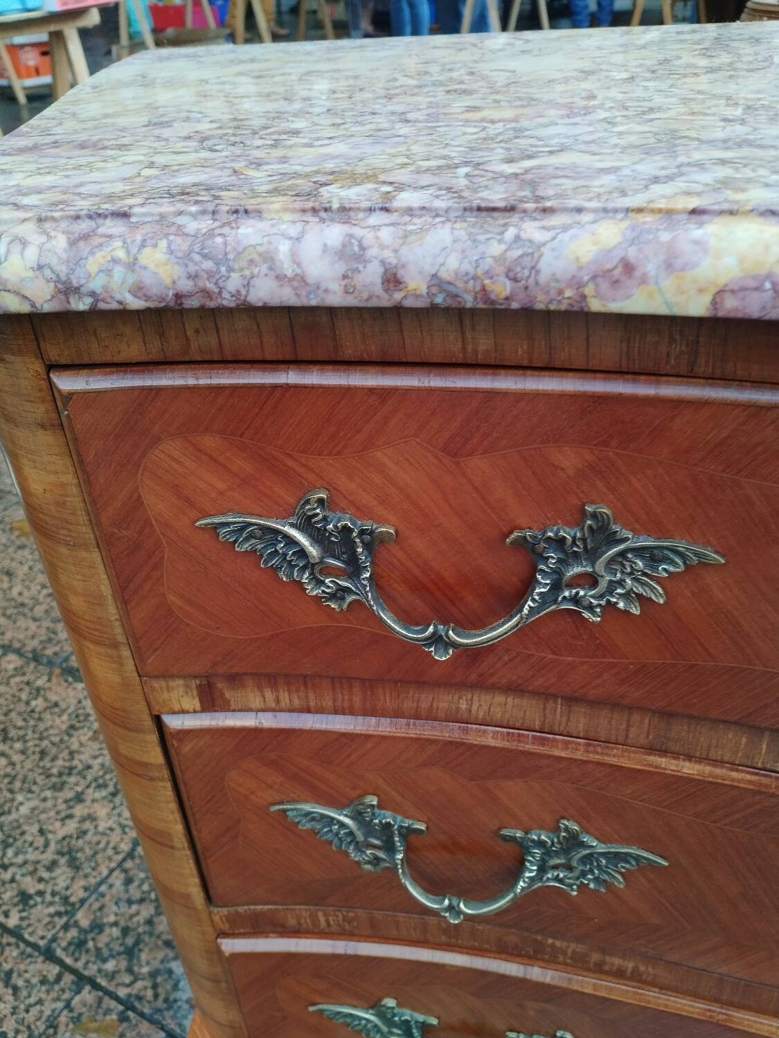Commode ancienne en bois et marbre style Louis XV