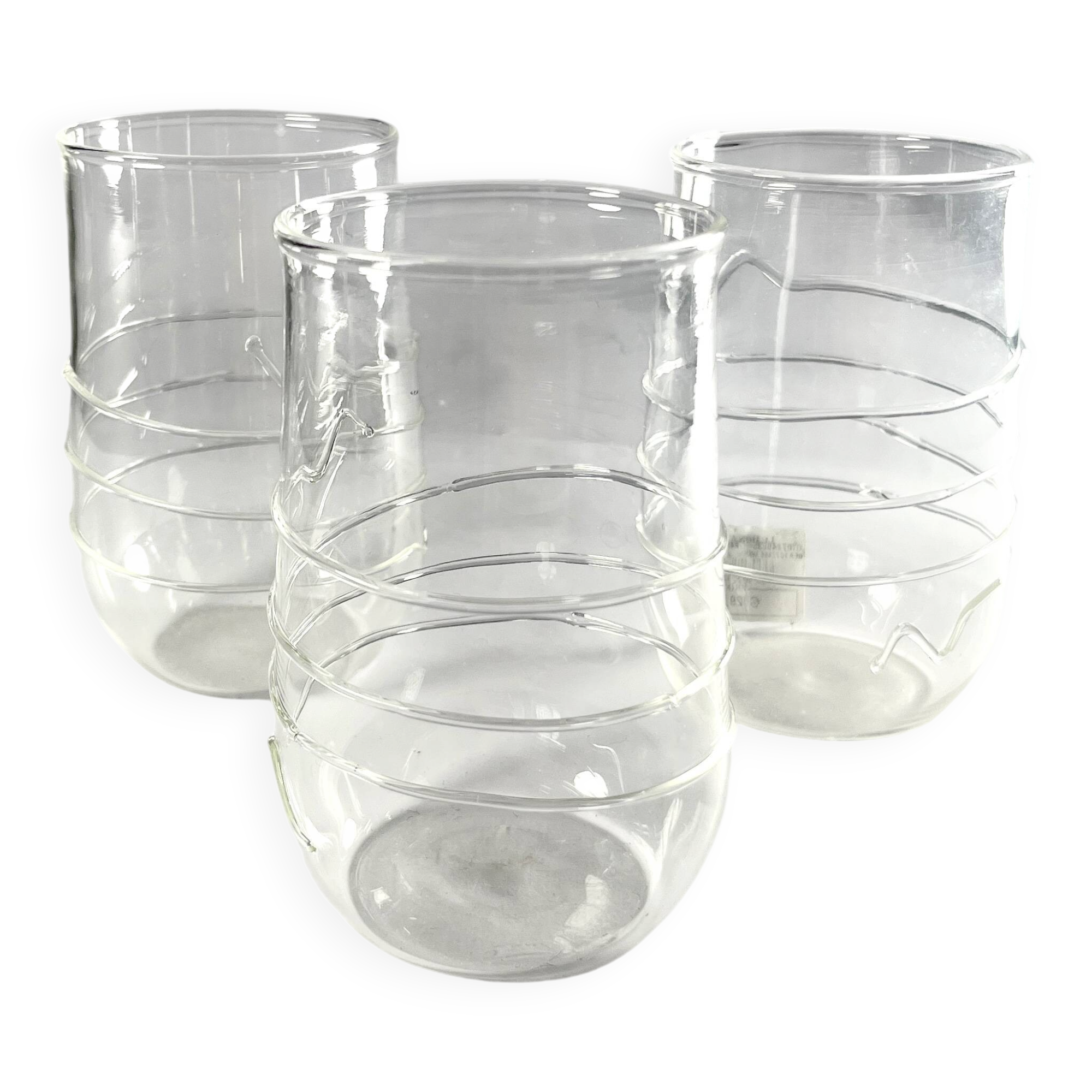 Verres à eau décorés d'une spirale