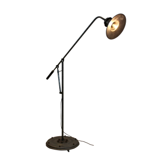 Industrial floor lamp in solid steel