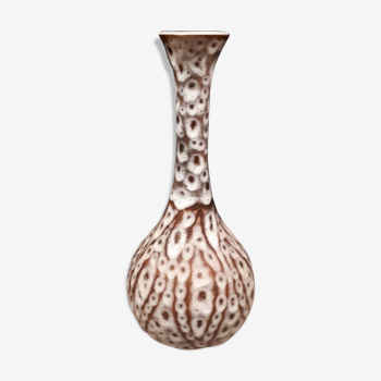 Long-necked vase from the 20s and 40s enamelled sandstone artist Tf's signature