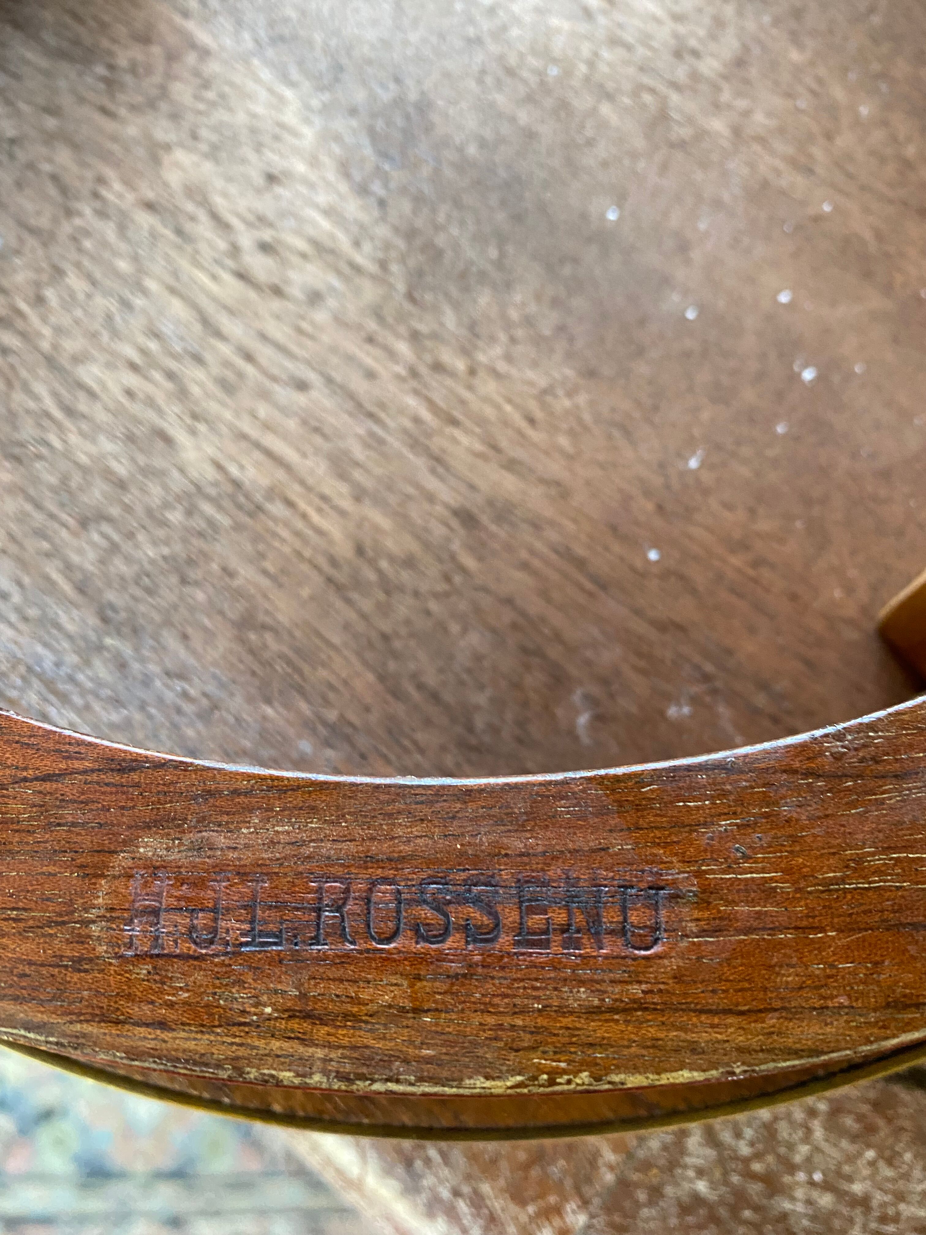 Pair of old pedestals stamped " h.j.l.rossenu " in mahogany over marble