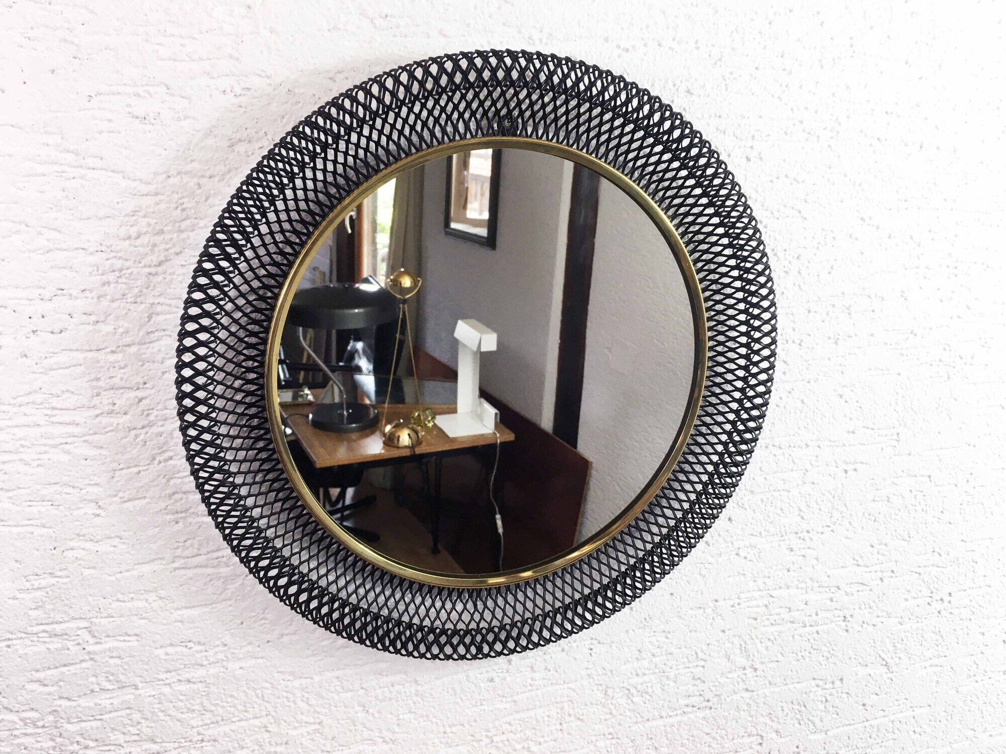 Miroir rond années 50 en métal et laiton