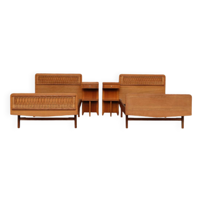 Paire de lit jumeaux et chevets 1950
