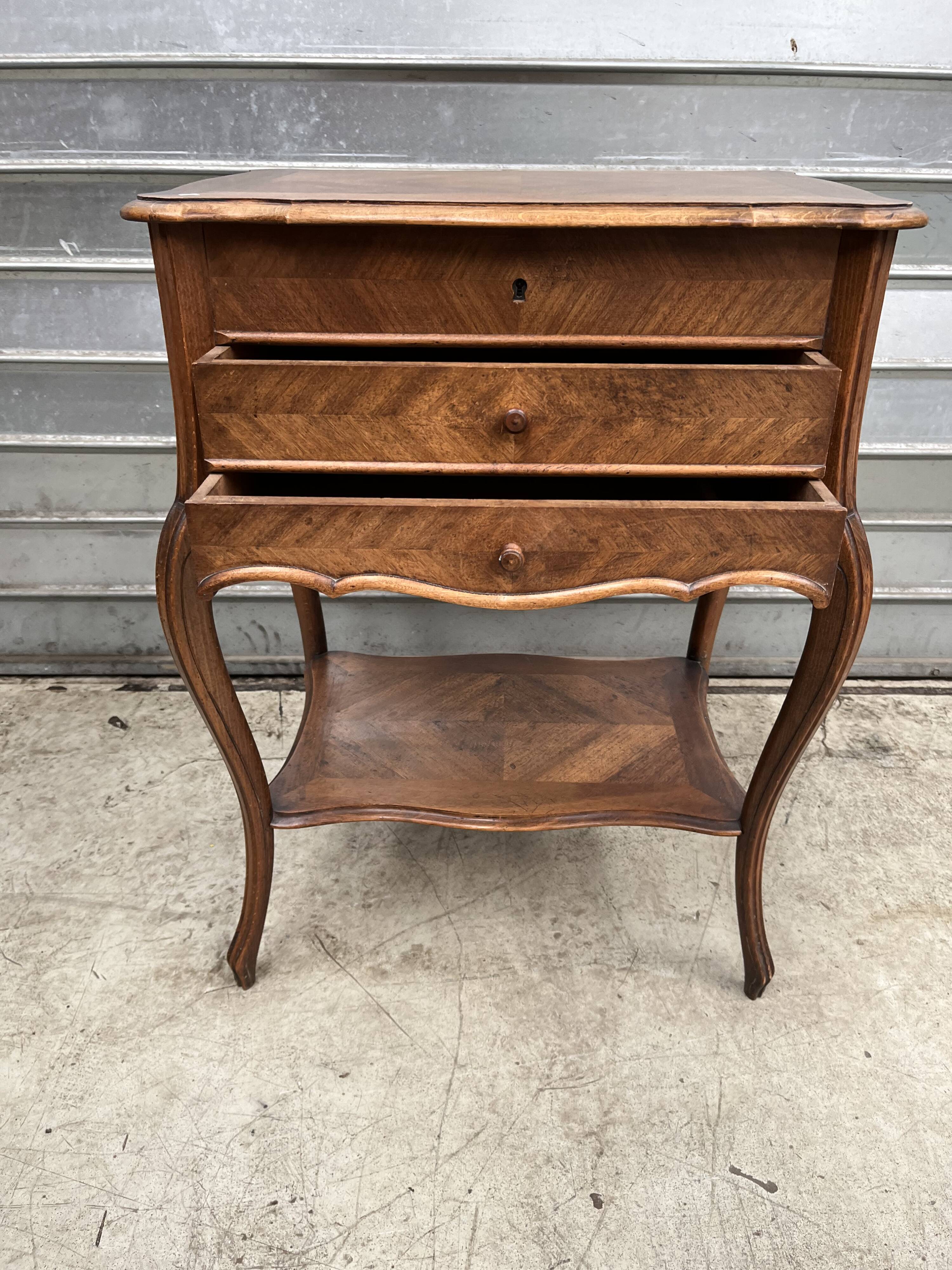 Coiffeuse en acajou de style Louis XV