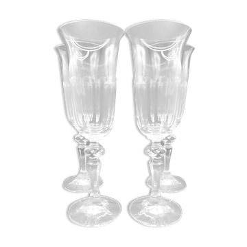 4 flûtes en cristal taillé