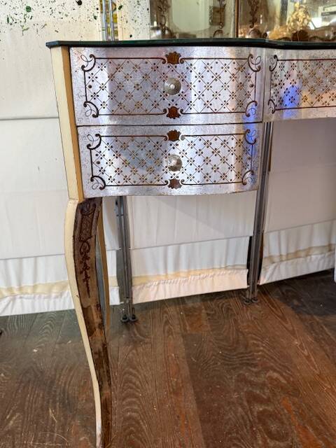 Pansart dressing table