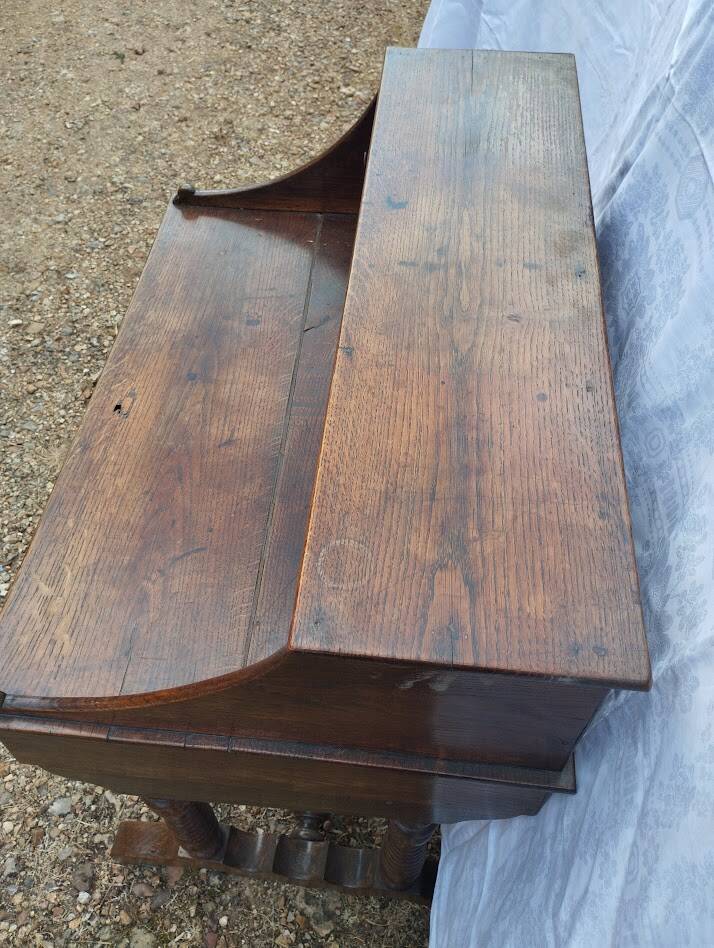 Victorian oak graduated desk – circa 1890-1910.