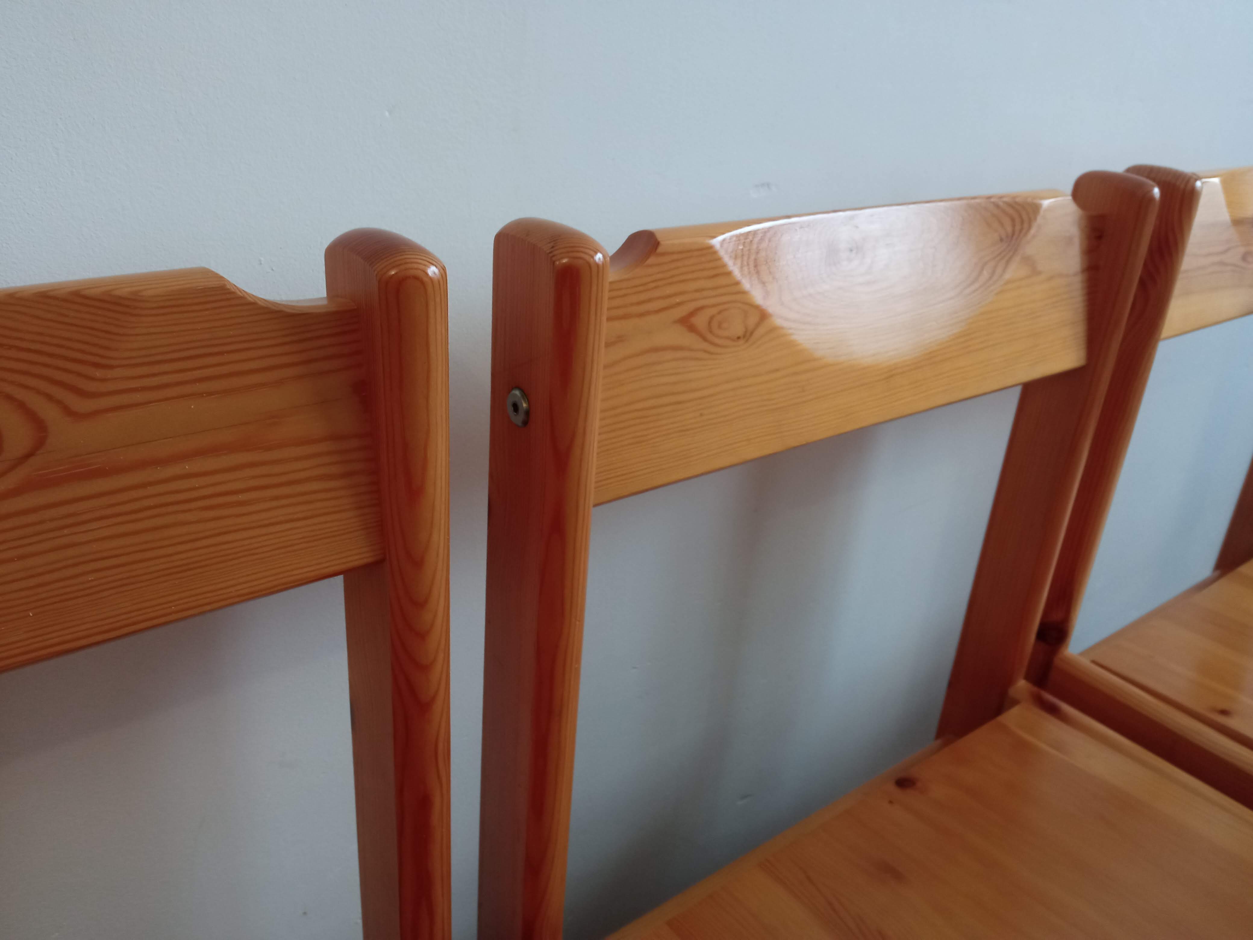 Series of 6 pine chairs 1980