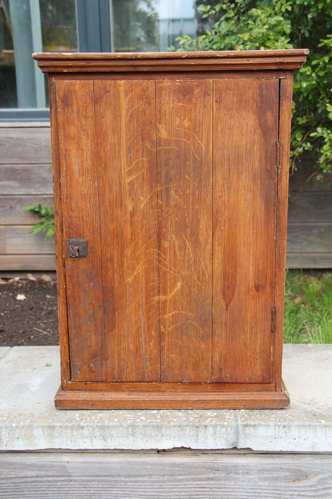 Workshop pharmacy furniture