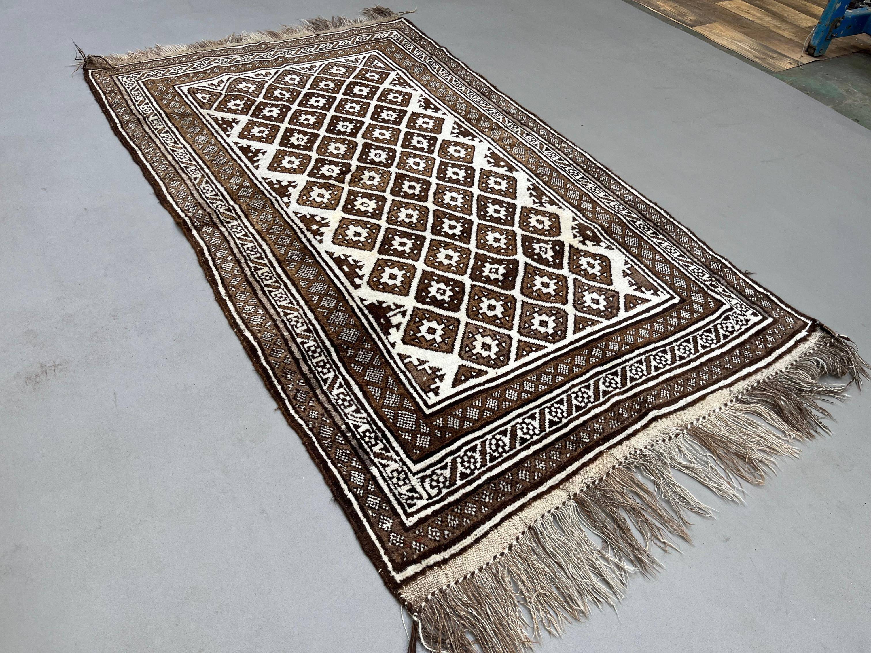 Vintage Persian Luri Gabbeh Rug 245x138 cm medium, shabby chic Red