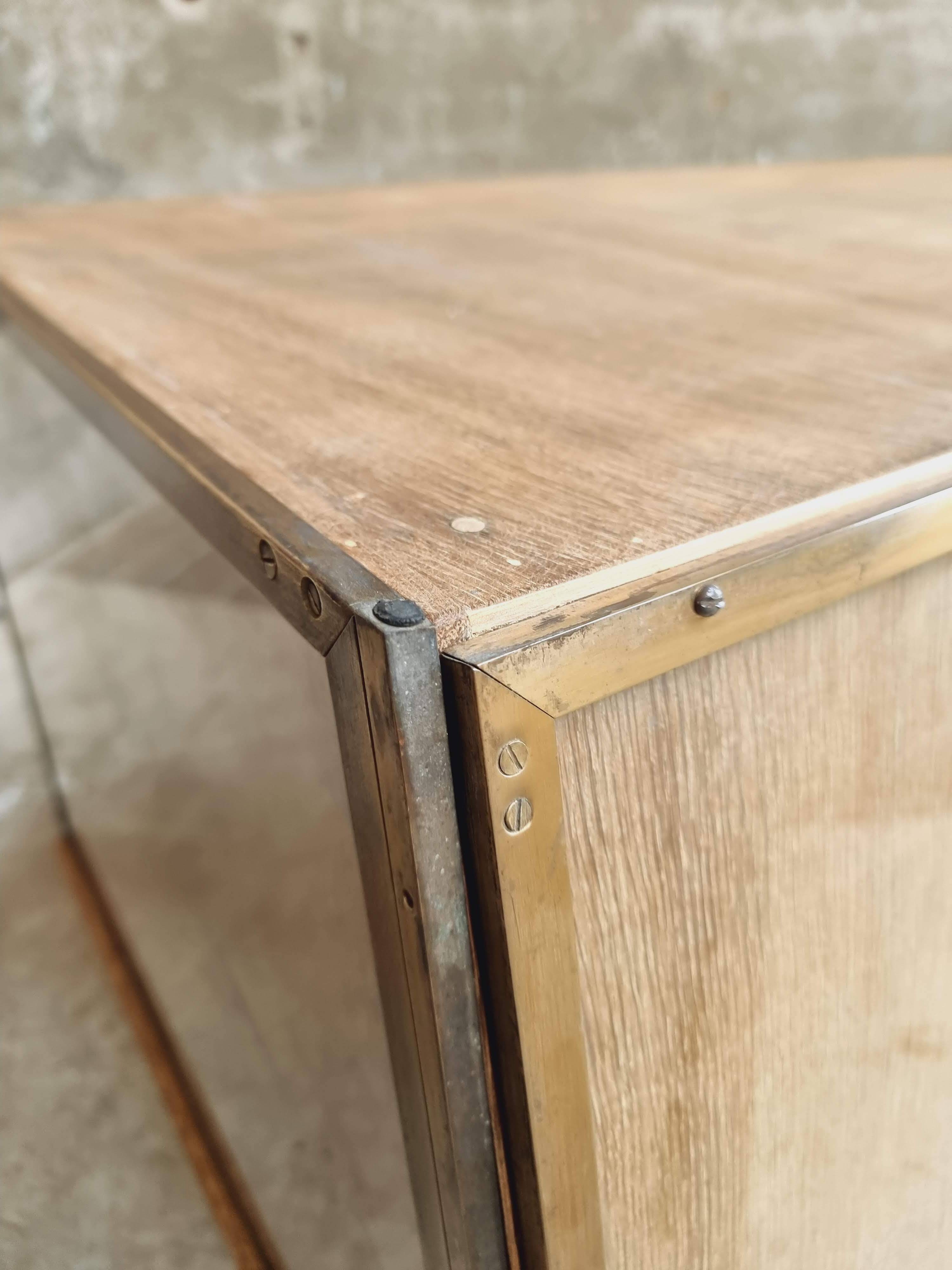 Side table in oak
