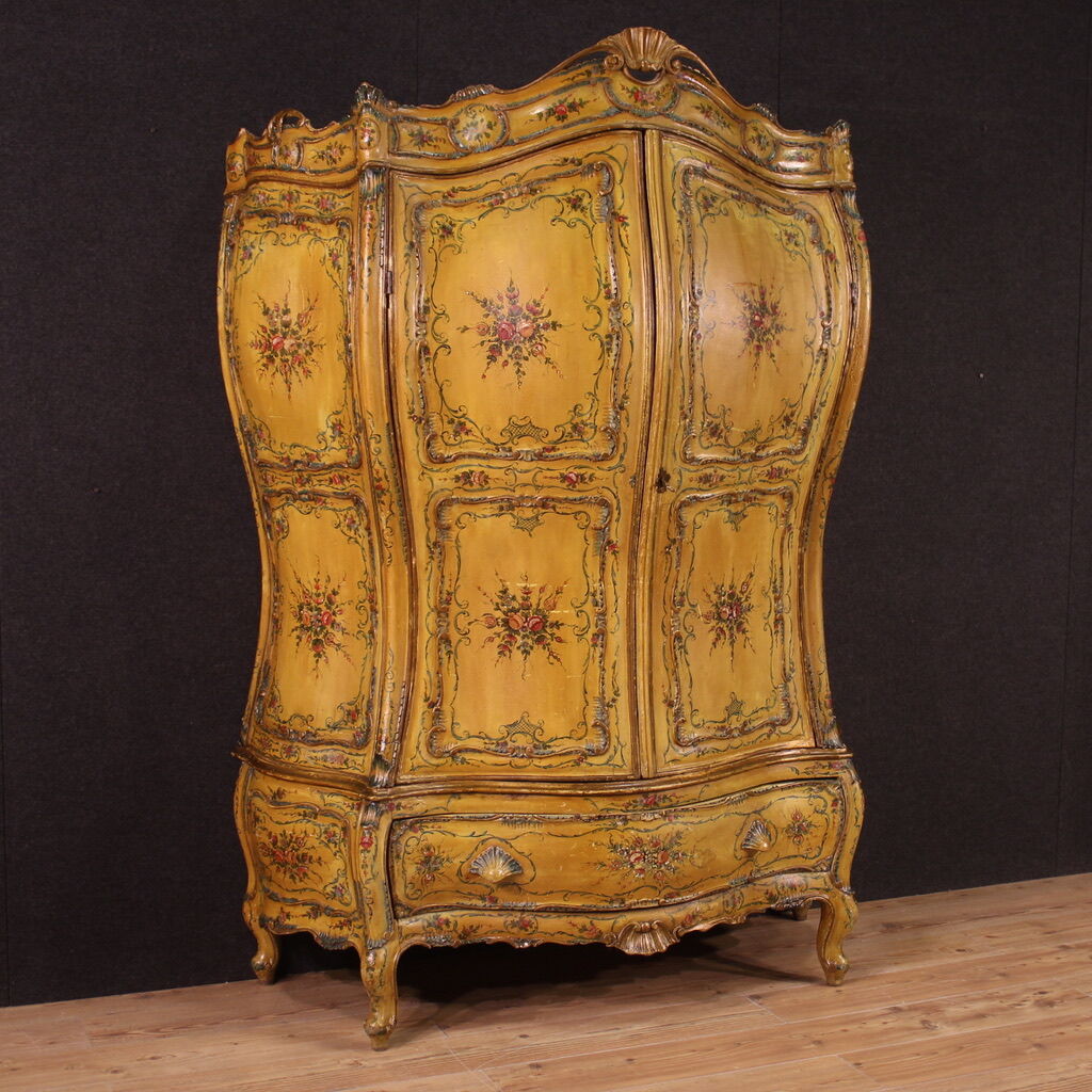 Wardrobe in Venetian style from the 60s