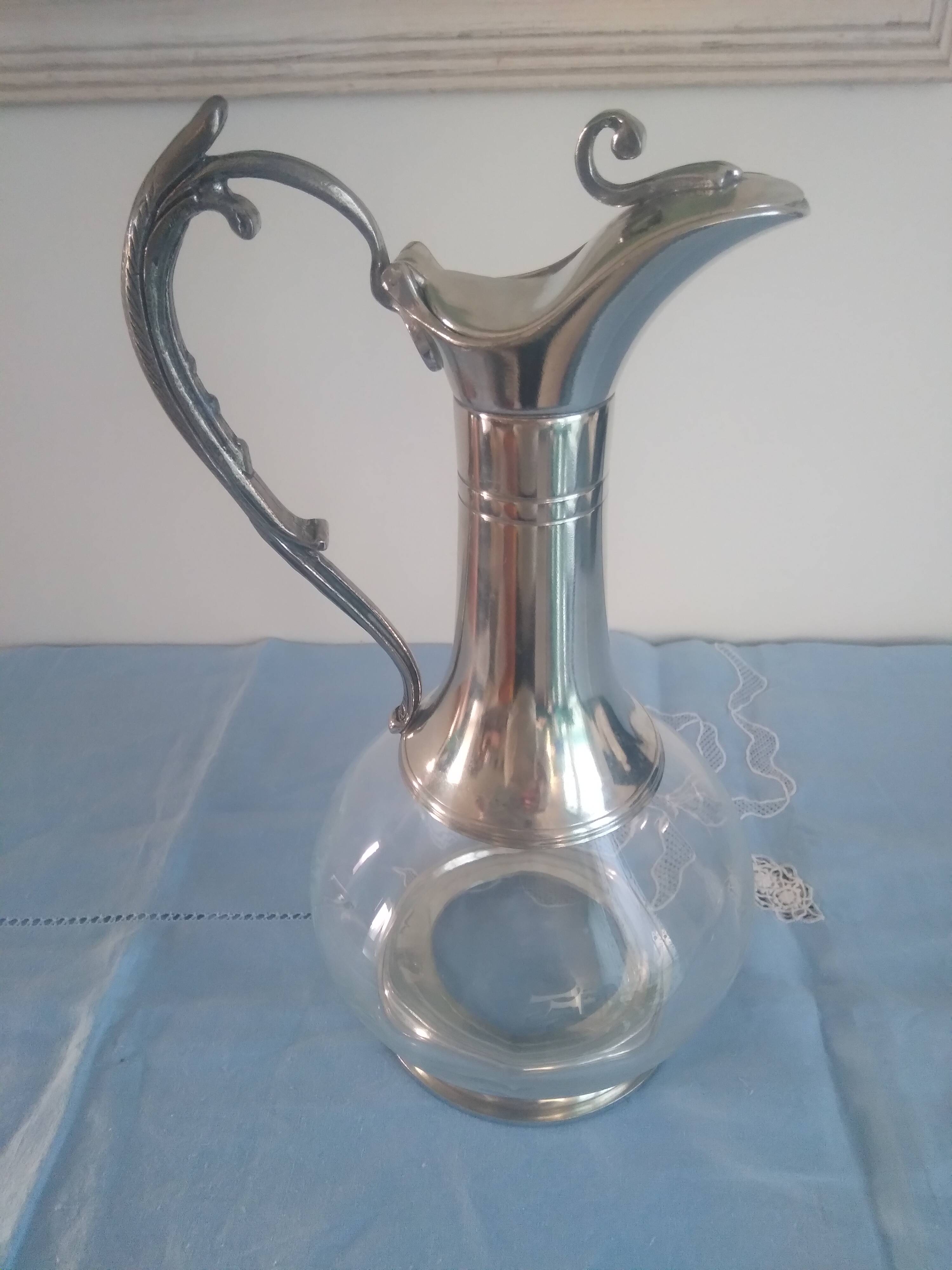 Decanter in pewter and crystal