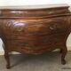 Commode sauteuse galbée