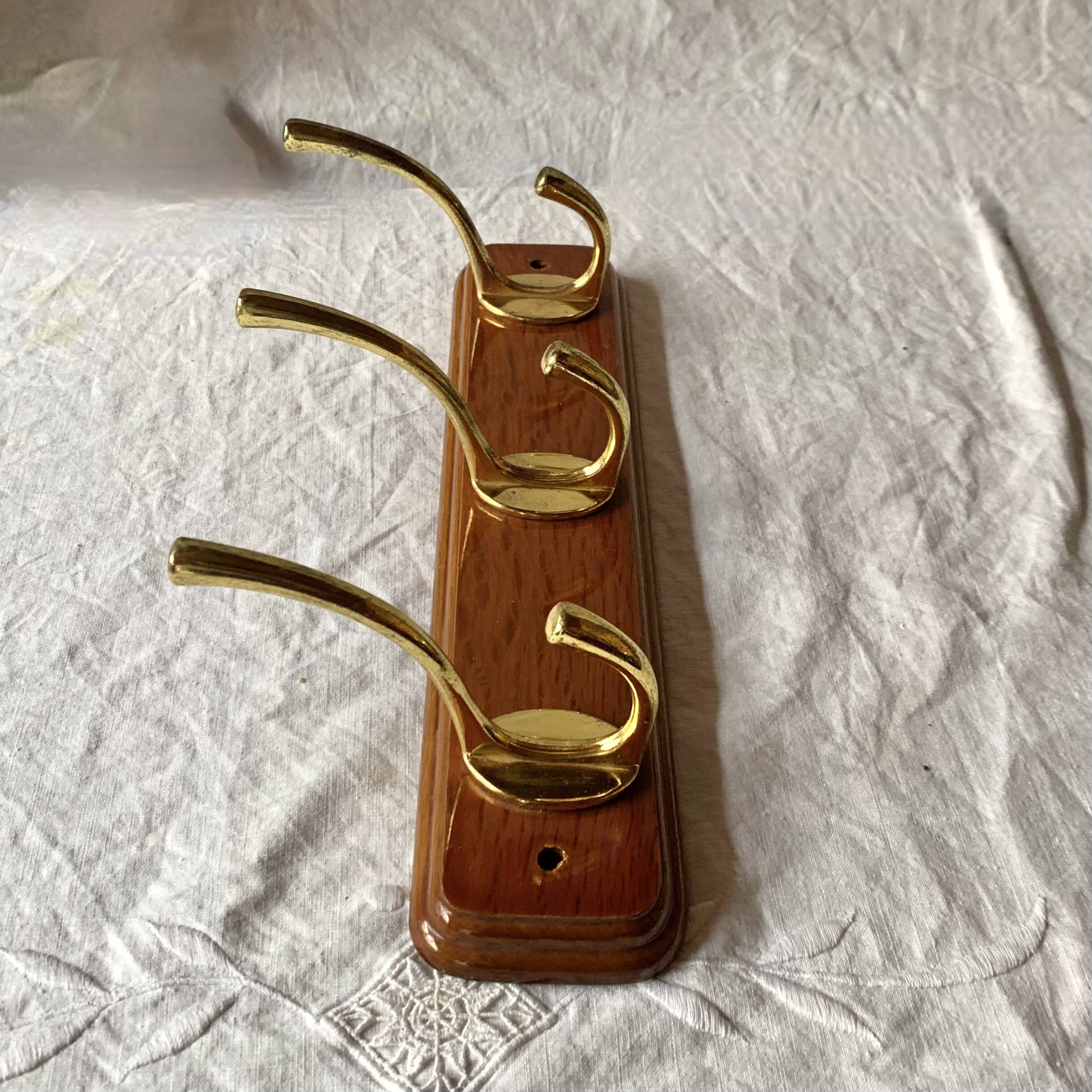 Vintage wall coat rack in lacquered wood - 3 golden hooks