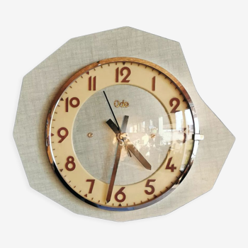 Horloge formica vintage pendule murale silencieuse asymétrique "Odo vert"